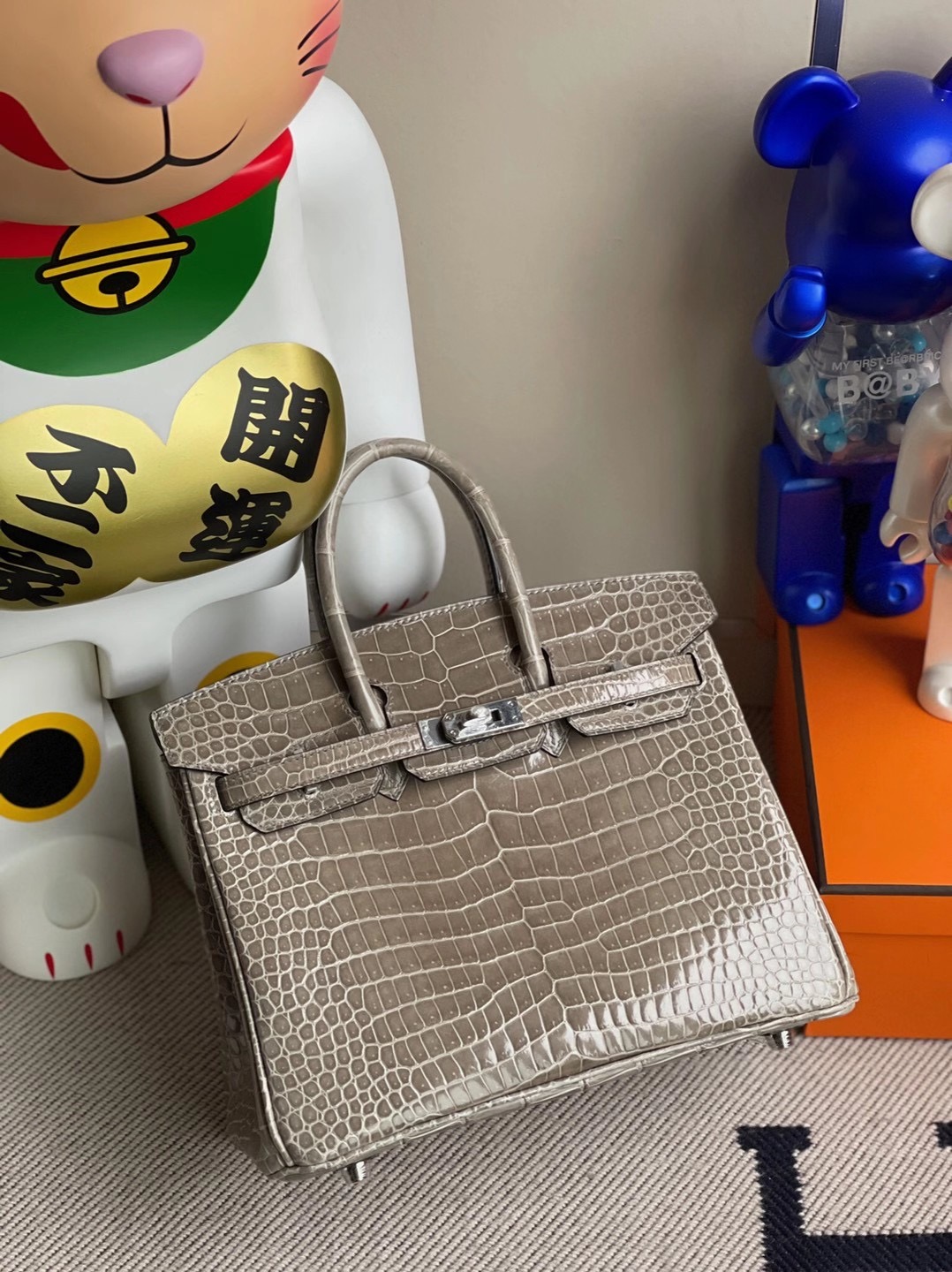 香港東區筲箕灣 愛馬仕鉑金包 Hermes Birkin 25cm CK81 Gris Tourterelle 斑鳩灰 亮面倒V 澳洲灣鱷