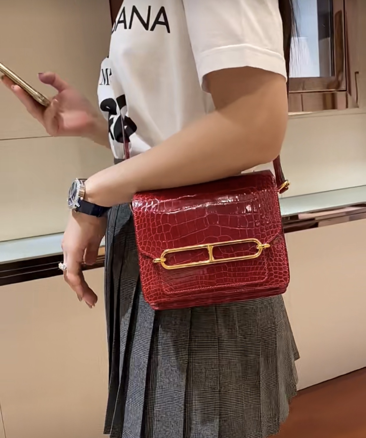 Hong Kong Hermes Roulis MINI Q5 Rose casaque 國旗紅 金扣 亮面 方塊 美洲鱷魚