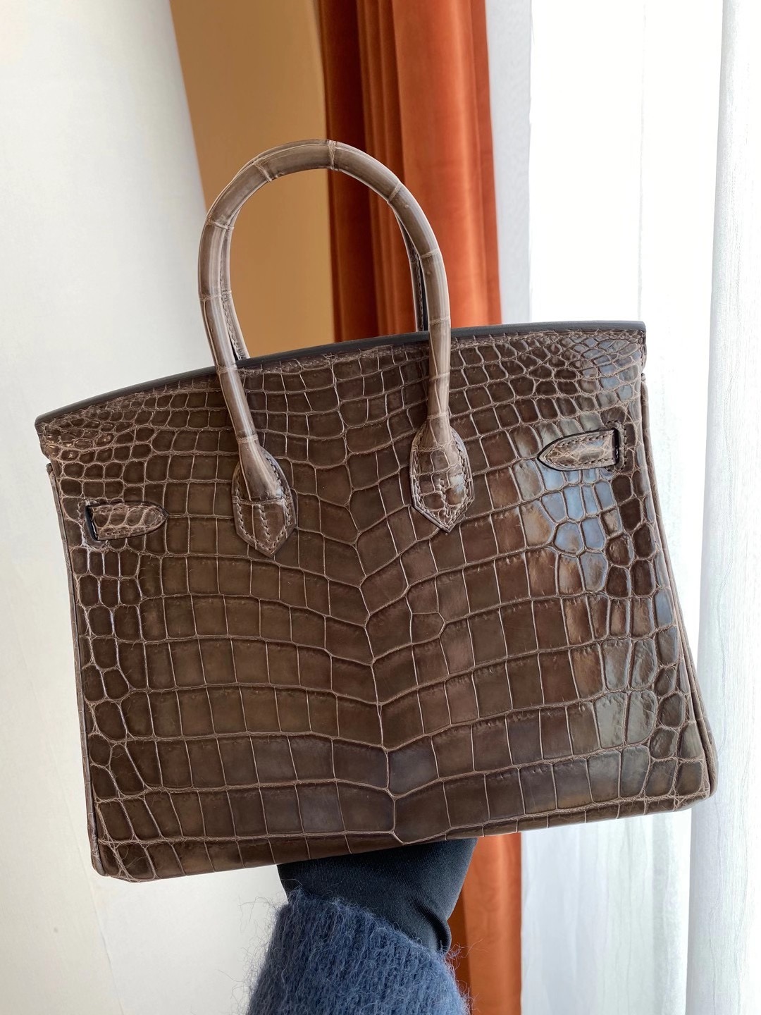 香港東區筲箕灣 Hermes Birkin 25cm 霧面兩點 尼羅鱷 深灰色