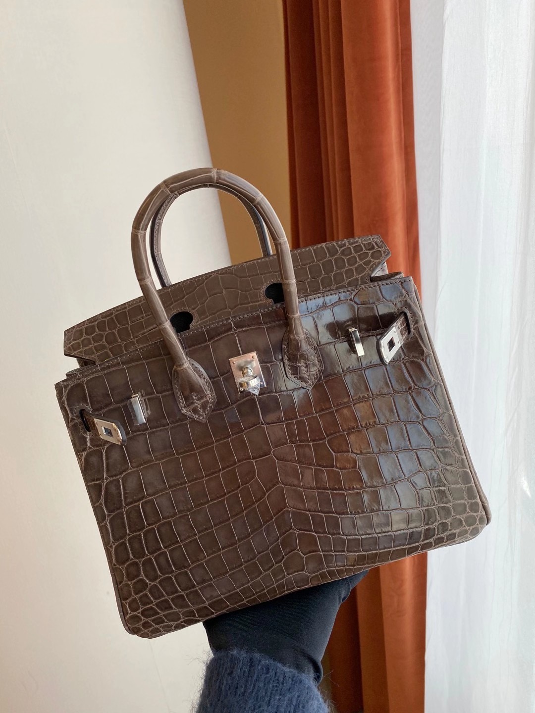 香港東區筲箕灣 Hermes Birkin 25cm 霧面兩點 尼羅鱷 深灰色