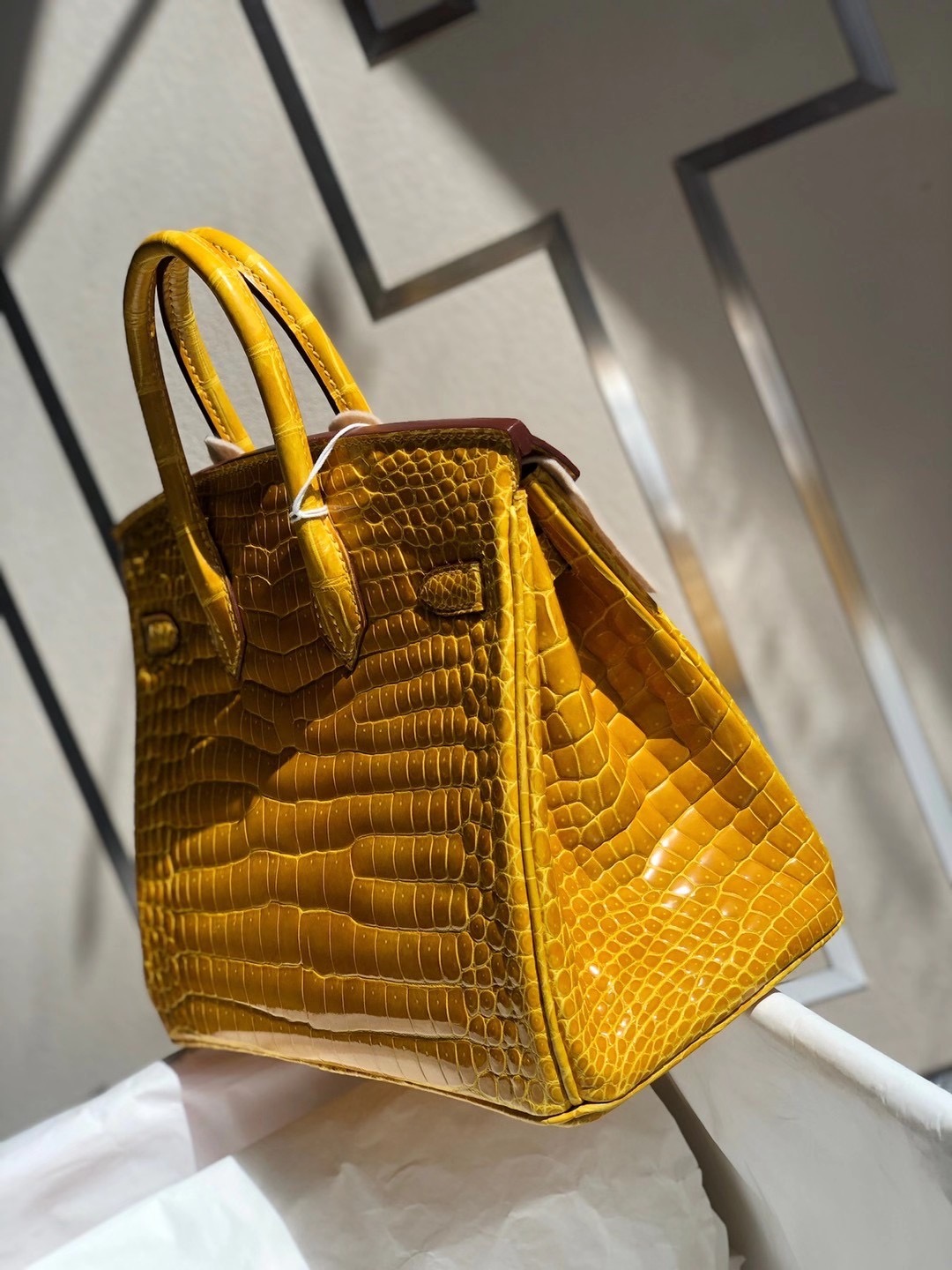 香港東區柴灣 Hermes Birkin 25cm 9D Jaune Amber 琥珀黃 亮面倒V灣鱷供珠