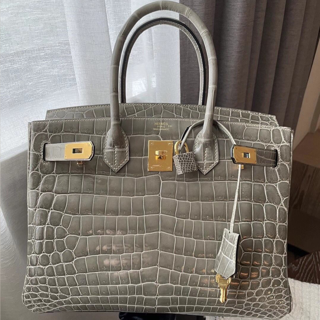 香港灣仔區跑馬地 Hermes Birkin 30cm 81 gris tourterelle 斑鳩灰 供珠亮面尼羅鱷