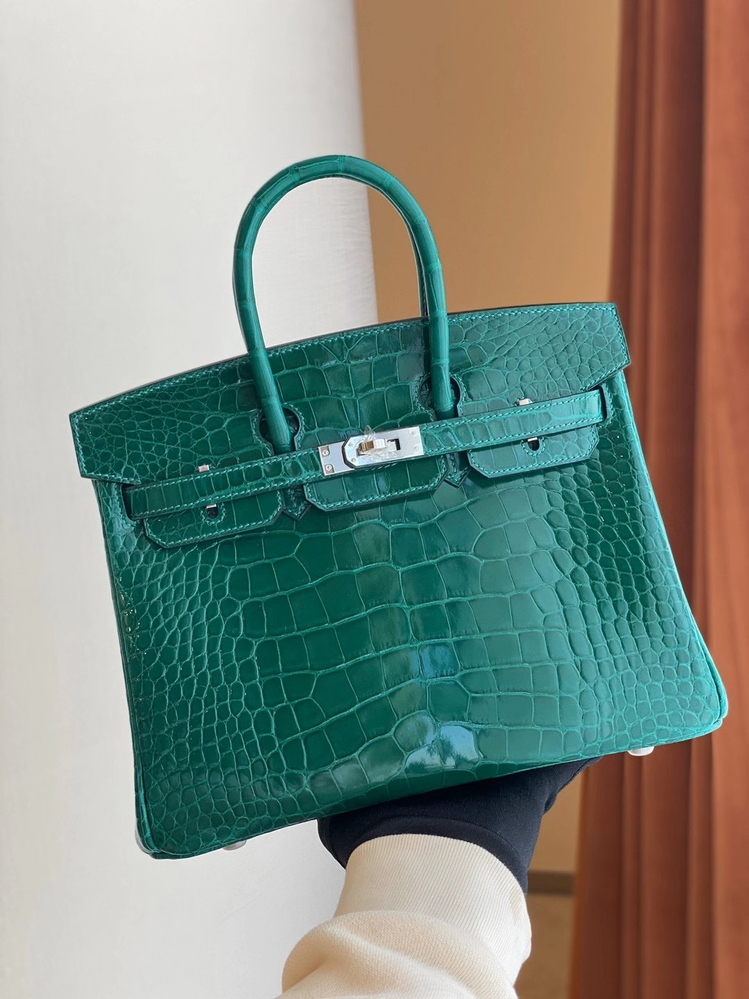 香港灣仔區跑馬地 愛馬仕鉑金包 Hermes Birkin 25 6Q Vert emeraude 翡翠綠美洲鱷