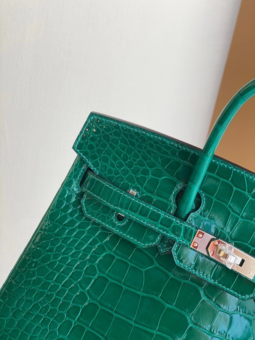 香港灣仔區跑馬地 愛馬仕鉑金包 Hermes Birkin 25 6Q Vert emeraude 翡翠綠美洲鱷