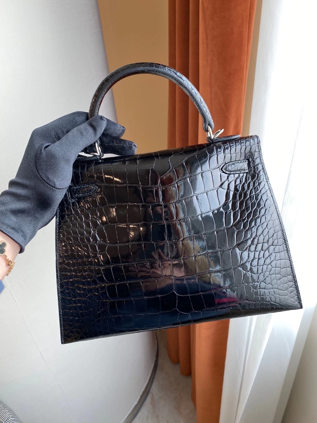 香港西貢區將軍澳 Hermes Kelly 25cm 亮面方塊 美洲鱷魚 CK89 Noir 黑色