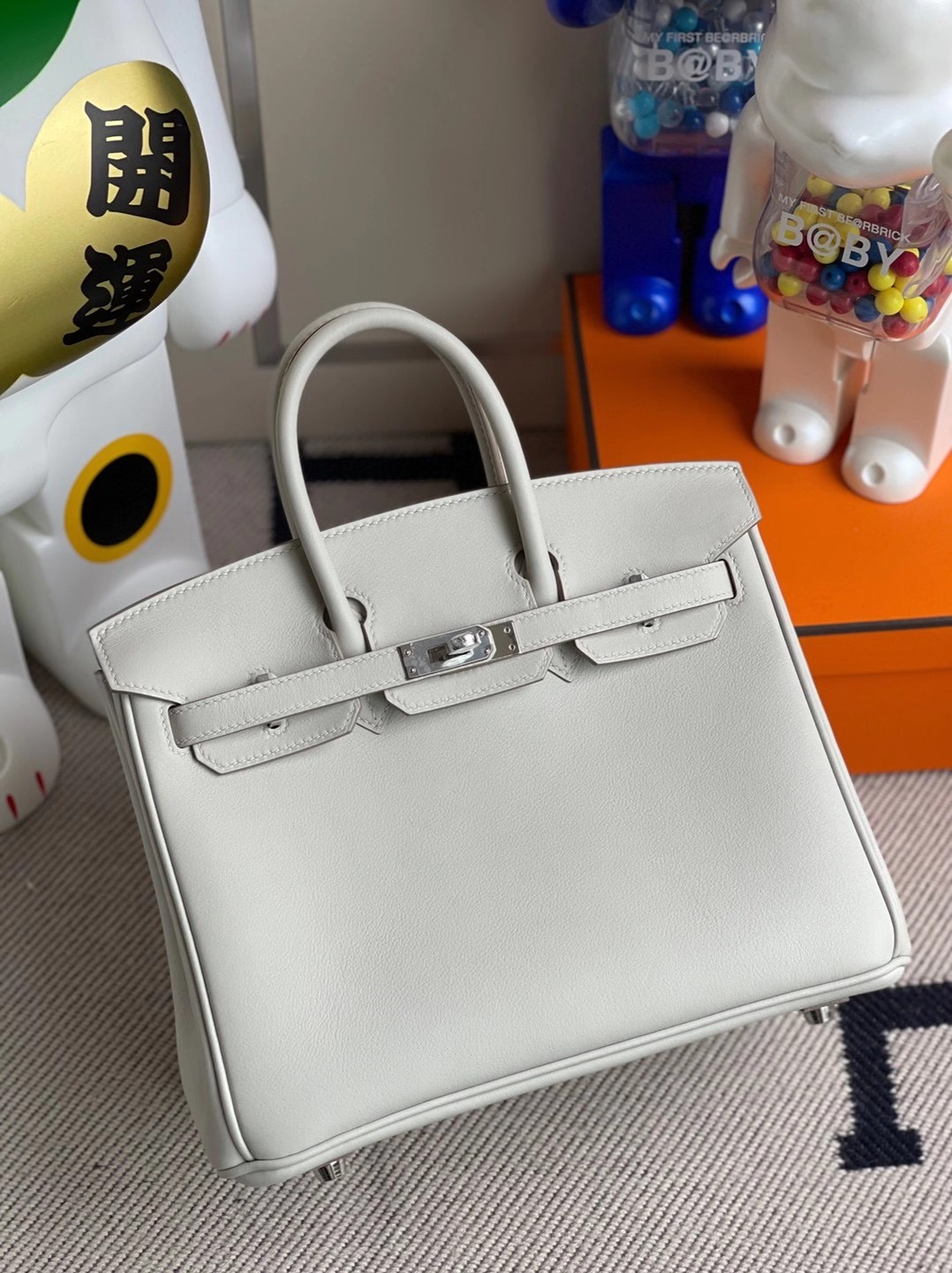 愛馬仕鉑金包刻印在哪個位置 2021年 Z刻 Hermes Birkin 25cm Swift 80 grey pearl 珍珠灰