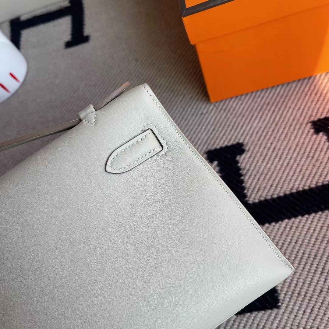 臺北市愛馬仕凱莉迷你一代 Hermes MiniKelly Pochette Swift 80 Gris Pearl 珍珠灰 金扣