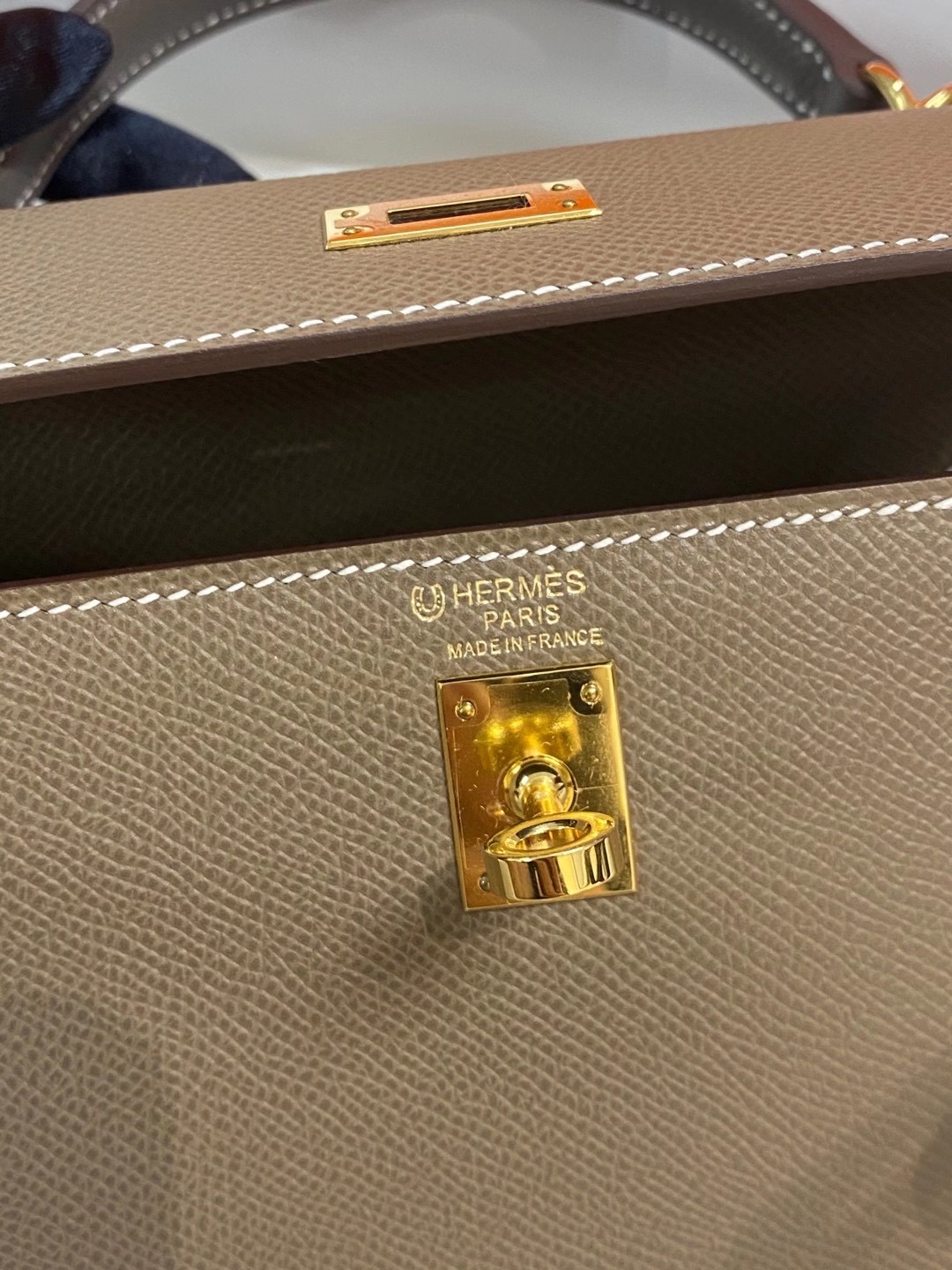 臺灣新北市新店區 Hermes Kelly 25cm Epsom 18 Etoupe 大象灰 馬蹄印 全手工蜜蠟線縫製