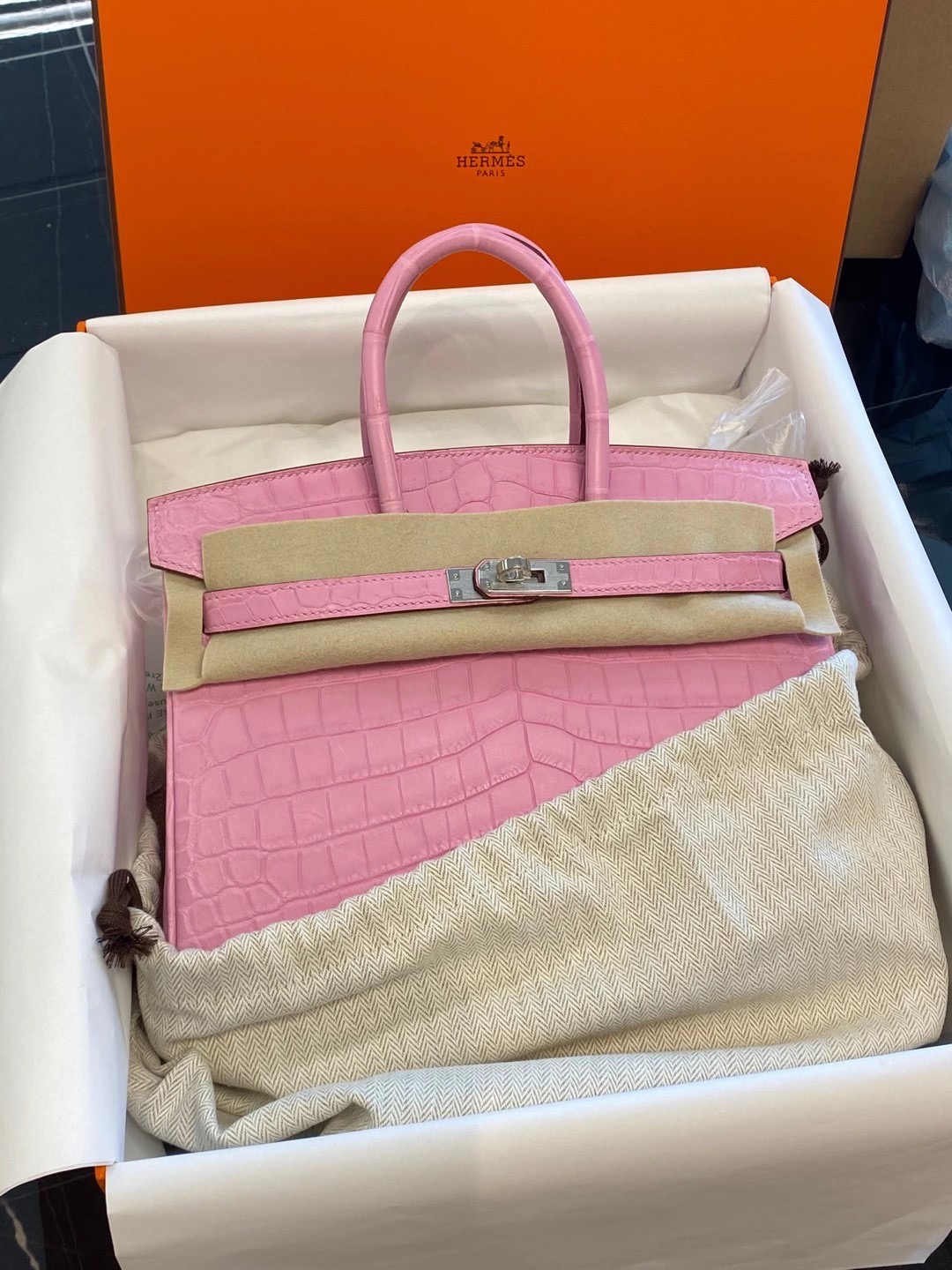 United Arab Emirates Hermes Birkin 25cm Matte nilo crocodile 5P Pink 櫻花粉尼羅鱷魚