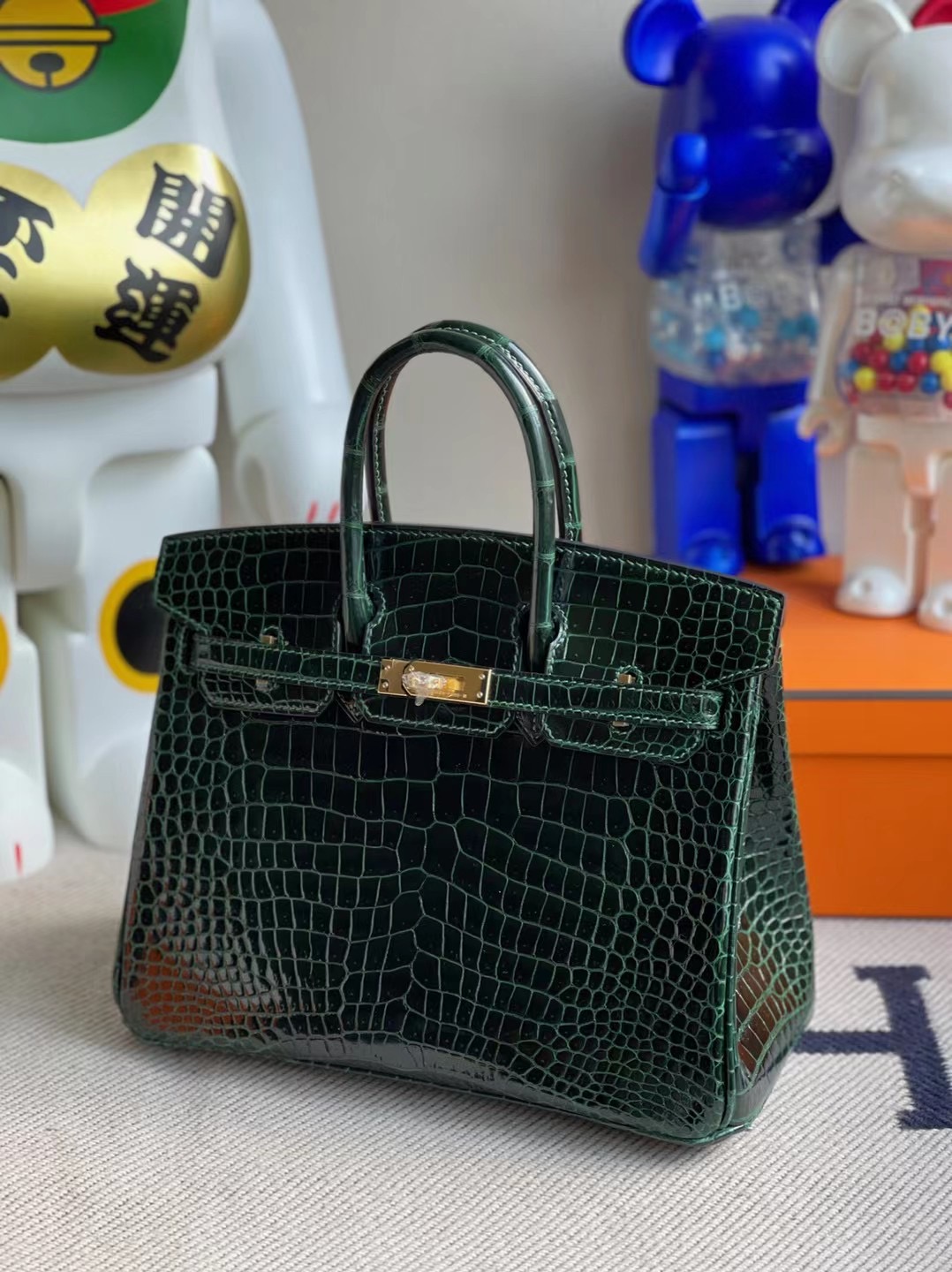 香港島中西區西營盤 Hermes Birkin 25cm 倒V 澳洲灣鱷 HCP CK67 Vert Fonce 祖母綠