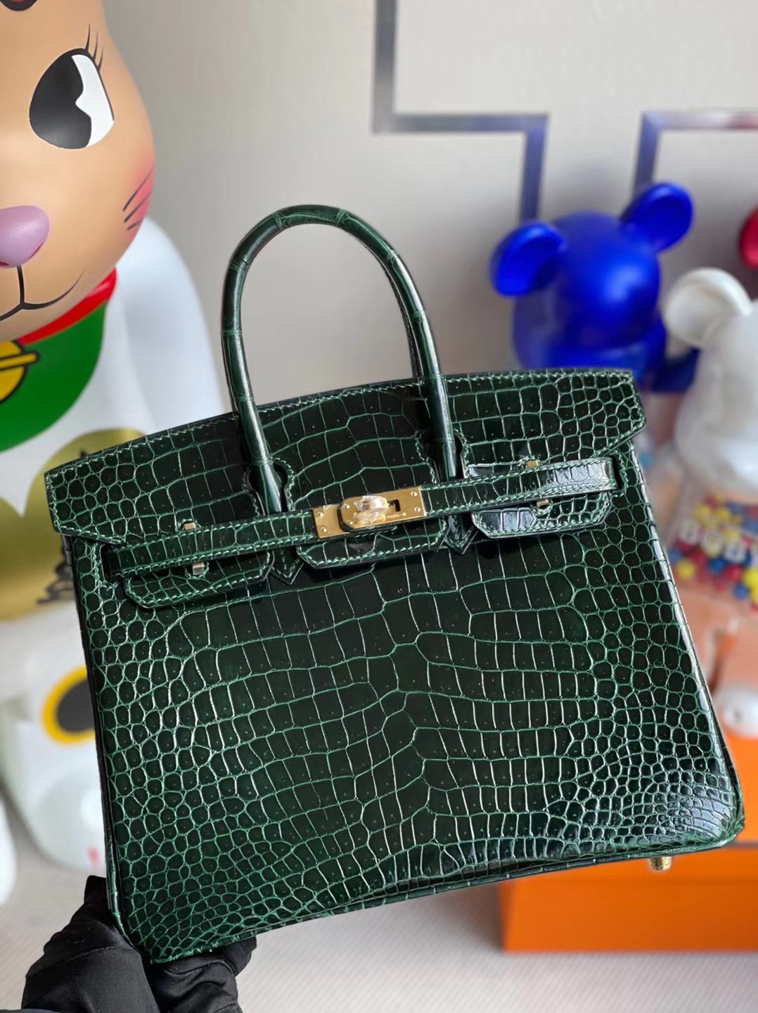 香港島中西區西營盤 Hermes Birkin 25cm 倒V 澳洲灣鱷 HCP CK67 Vert Fonce 祖母綠