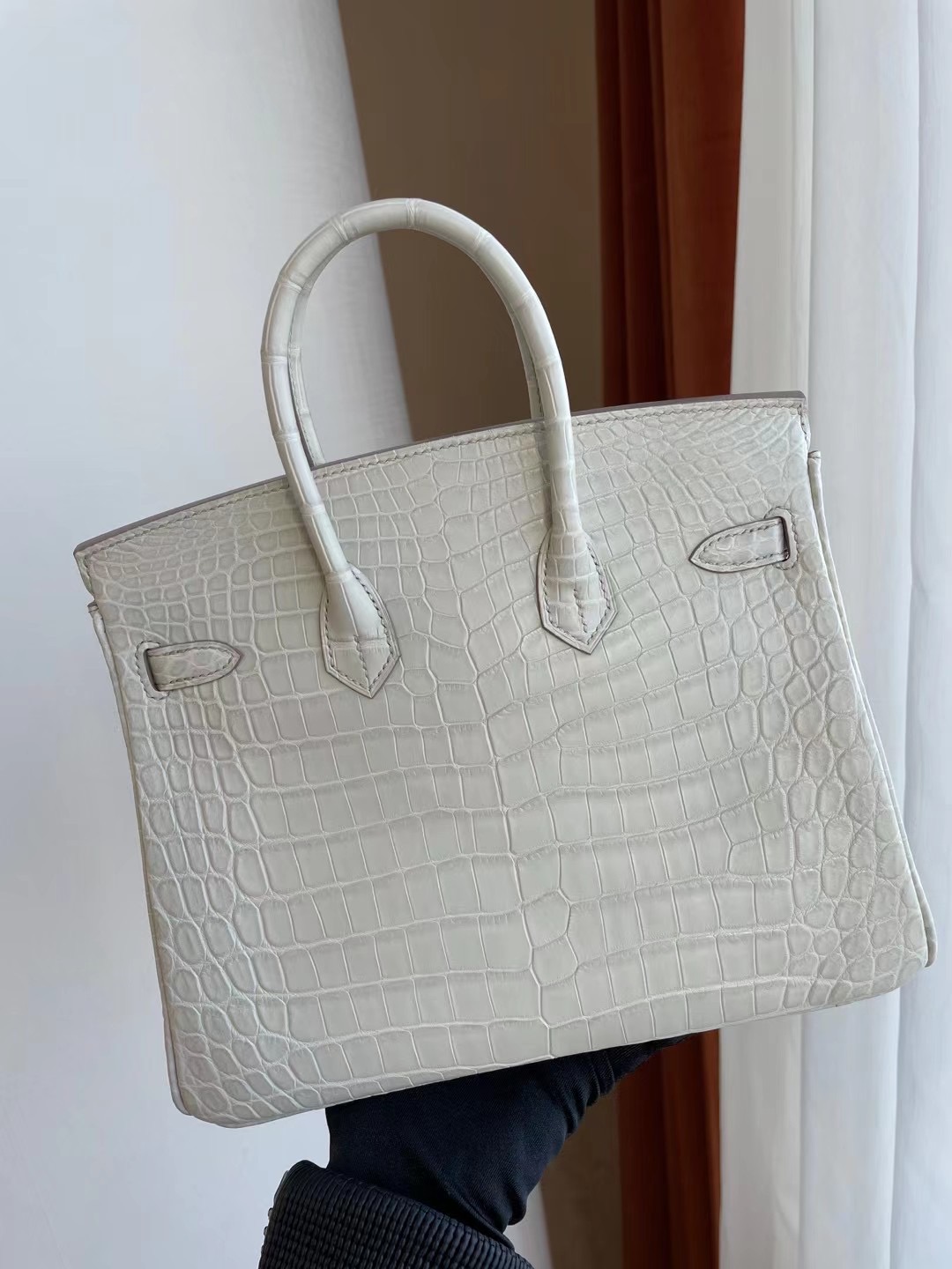 香港北區上水愛馬仕鉑金包 Hermes Birkin 25cm 尼羅鱷魚 8L Beton 奶油白 銀扣