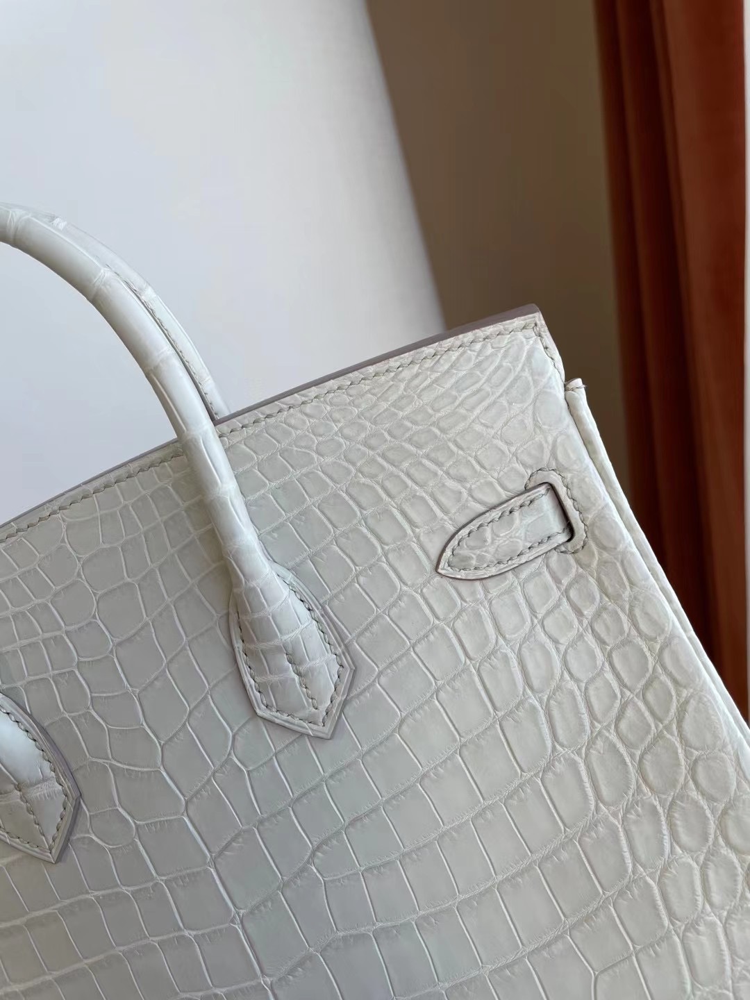 香港北區上水愛馬仕鉑金包 Hermes Birkin 25cm 尼羅鱷魚 8L Beton 奶油白 銀扣