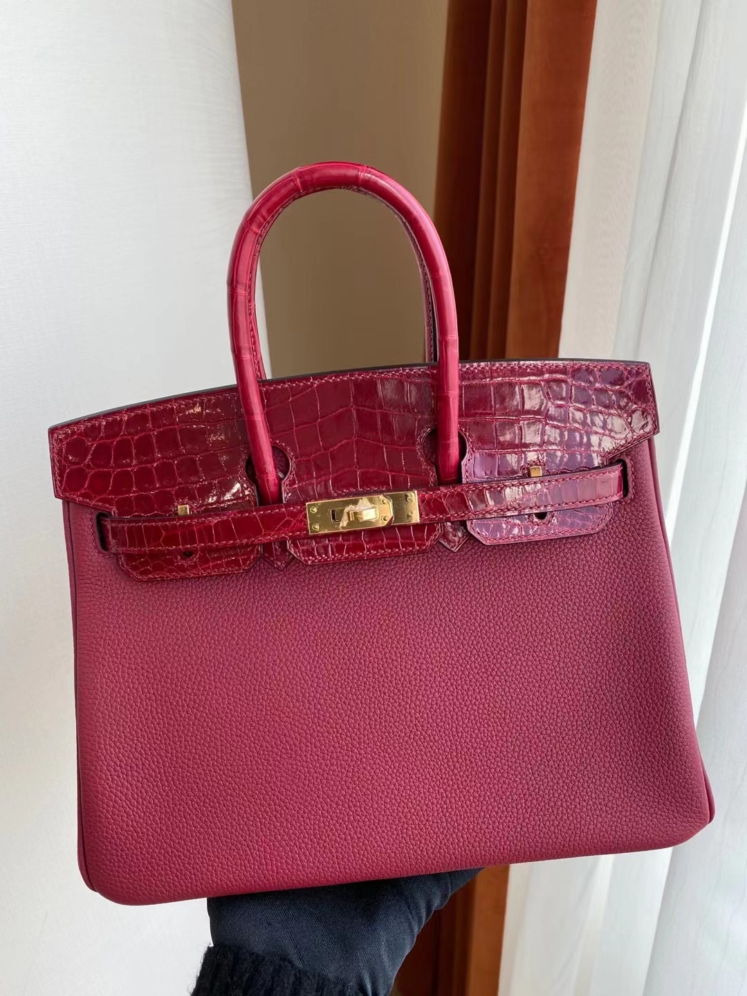 香港北區文錦渡愛馬仕鉑金包多少錢 Hermes Birkin 25cm Touch Togo 亮面美洲鱷魚