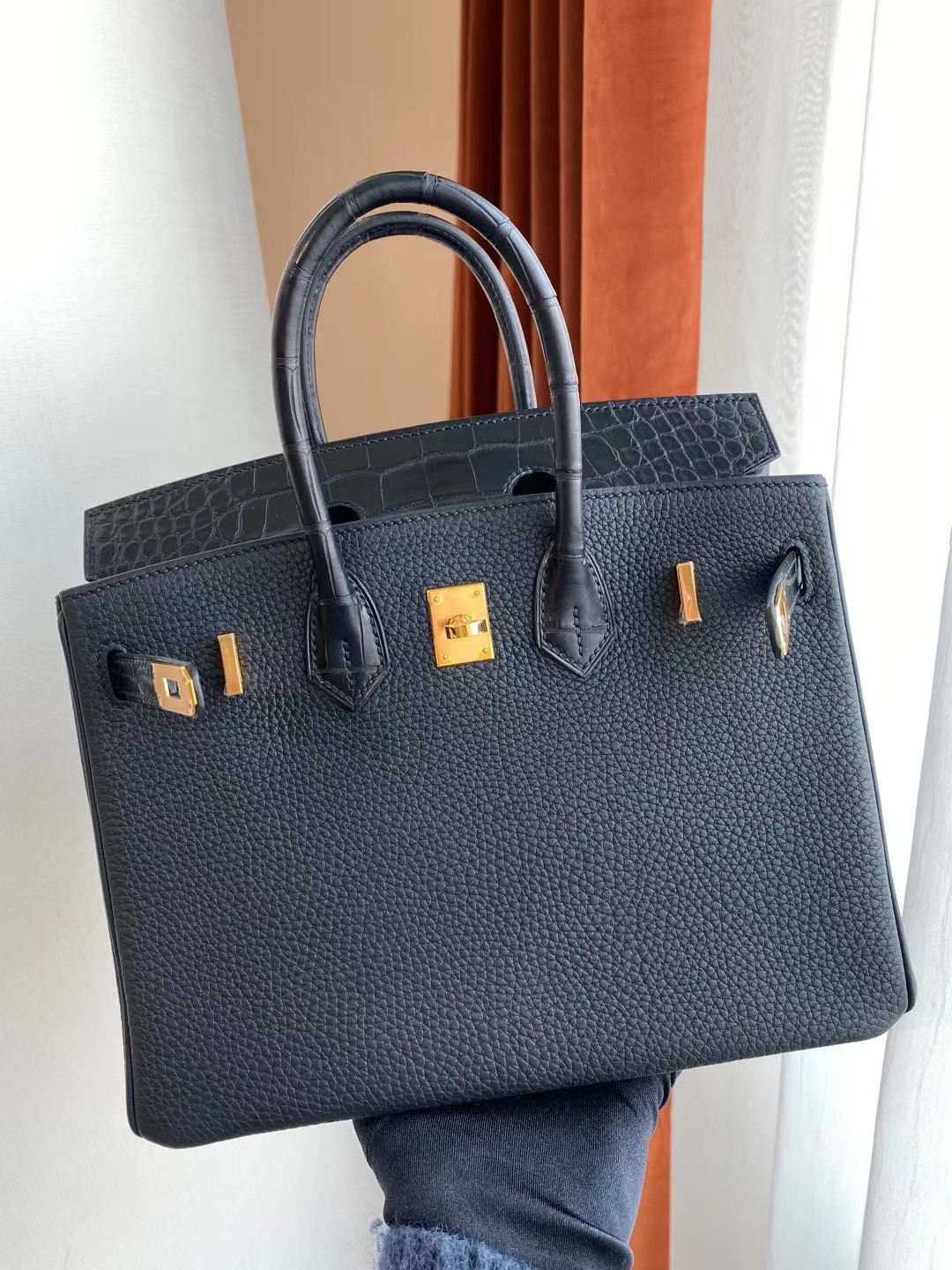 香港深水埗區長沙灣 Hermes Birkin 25 Touch 霧面尼羅鱷魚 CC89 黑色 Noir