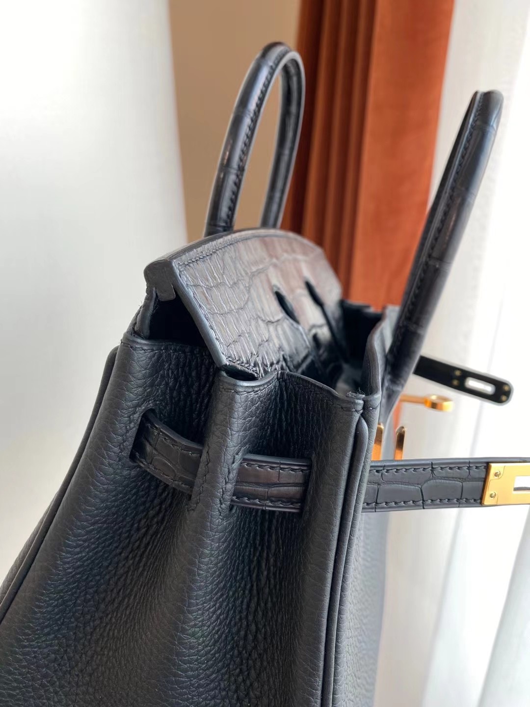 香港深水埗區長沙灣 Hermes Birkin 25 Touch 霧面尼羅鱷魚 CC89 黑色 Noir