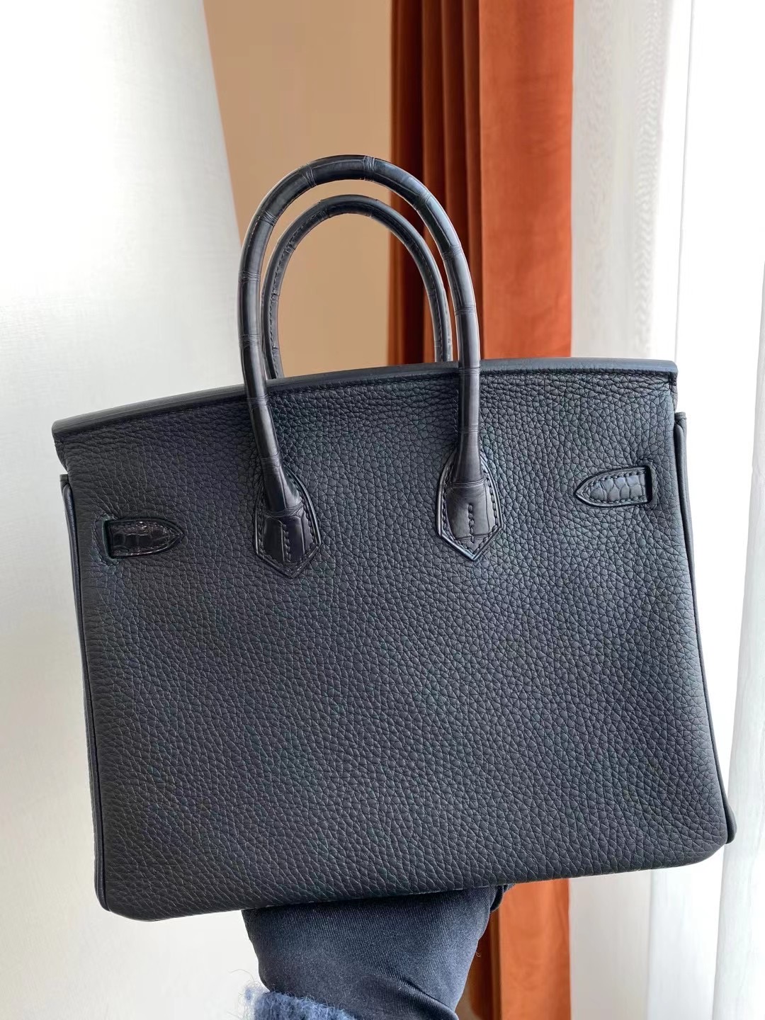 香港深水埗區長沙灣 Hermes Birkin 25 Touch 霧面尼羅鱷魚 CC89 黑色 Noir