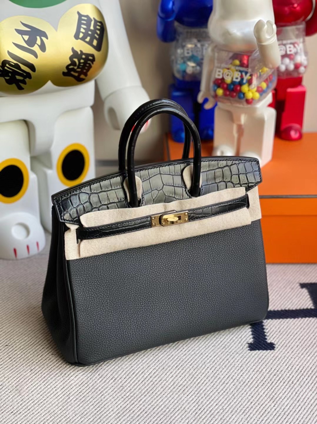 香港南區淺水灣 Hermes Birkin 25 Touch 霧面兩點尼羅鱷魚 89 黑色 Noir