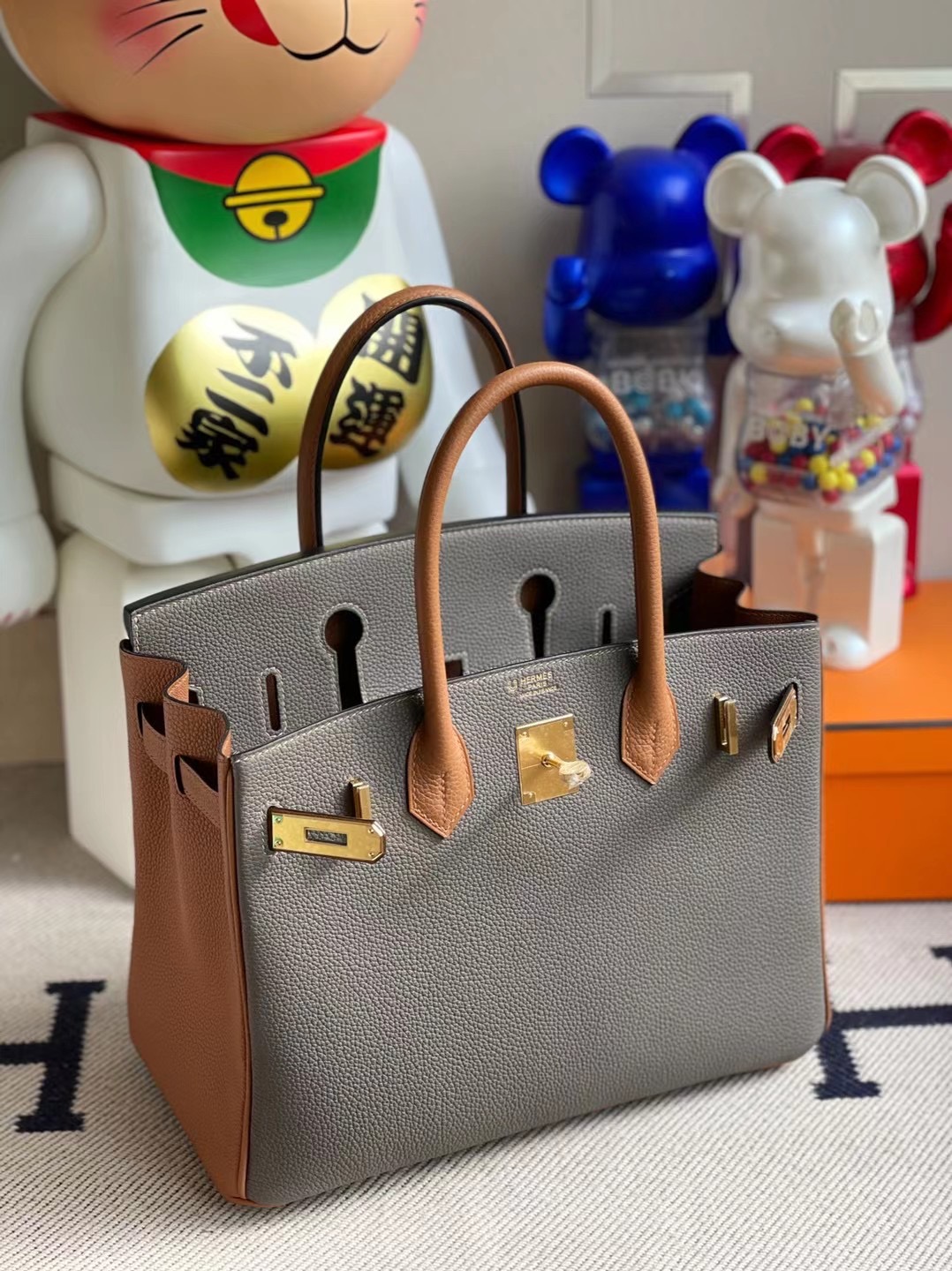 香港東區小西灣 Hermes Birkin 30cm Togo 8F 錫器灰 Etain 37 Gold 金棕色