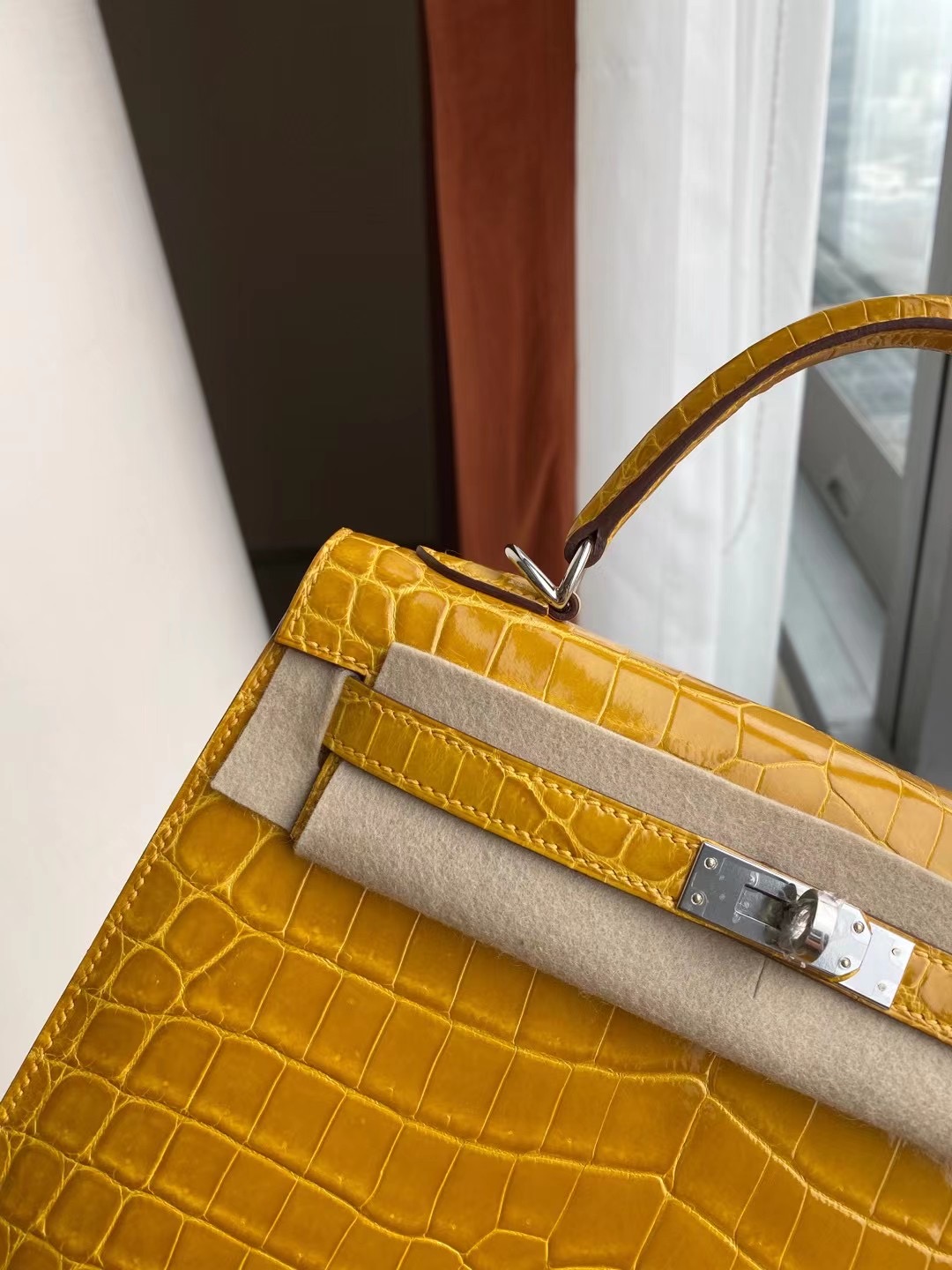 Yuen Long District Hong Kong Hermes Kelly 25cm 9D Amber 琥珀黃 銀扣