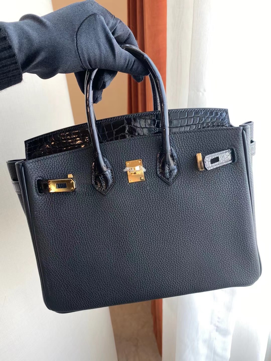 香港西貢區將軍澳 Hermes Birkin 25cm Touch Togo/尼羅鱷魚 89 Noir 黑色 金扣