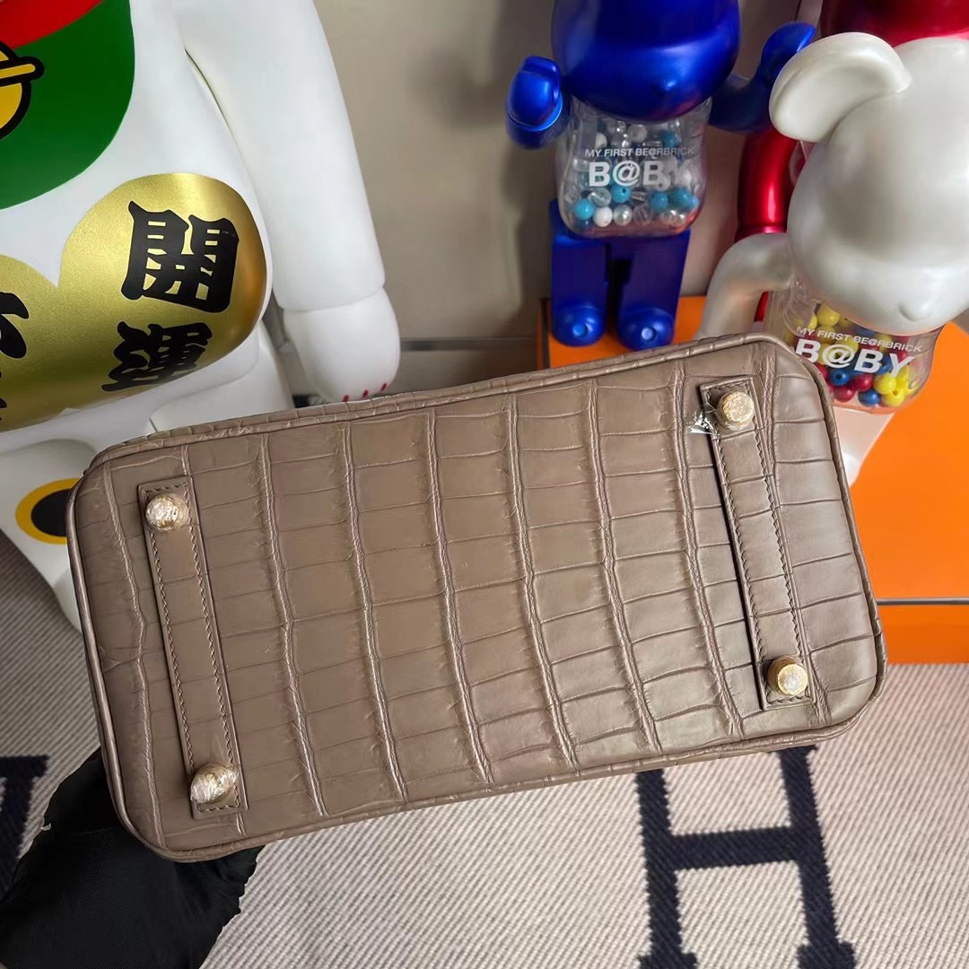 香港西貢區康城愛馬仕鉑金包 Hong Kong Hermes Birkin 25cm 霧面尼羅鱷魚 18大象灰