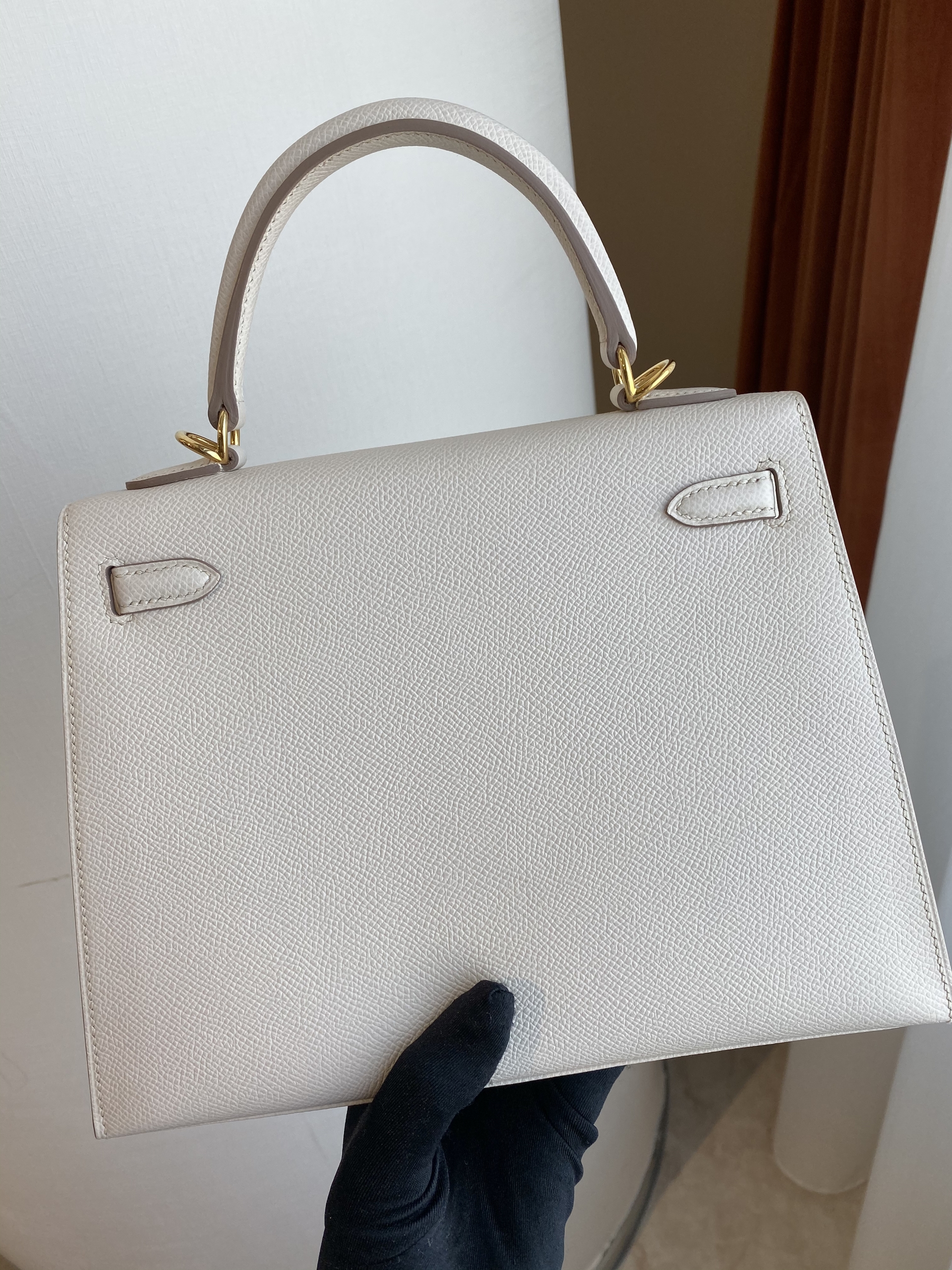 香港深水埗區荔枝角 Hermes Kelly 25cm Epsom CK10 Craie 奶昔白 金扣