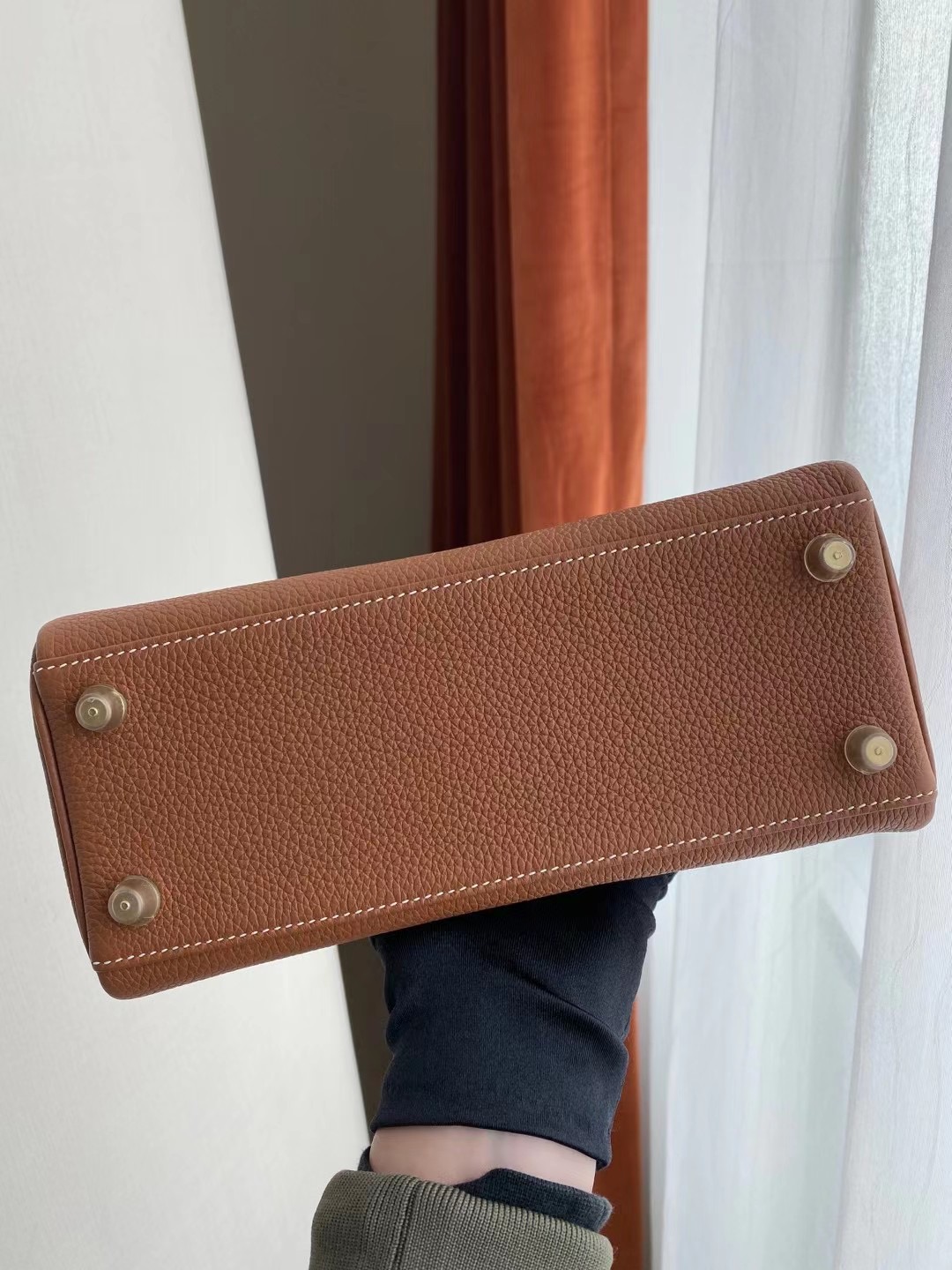 臺灣臺中市 愛馬仕凱莉包價格多少錢 Hermes Kelly 25cm Togo 37 gold 金棕色 金扣