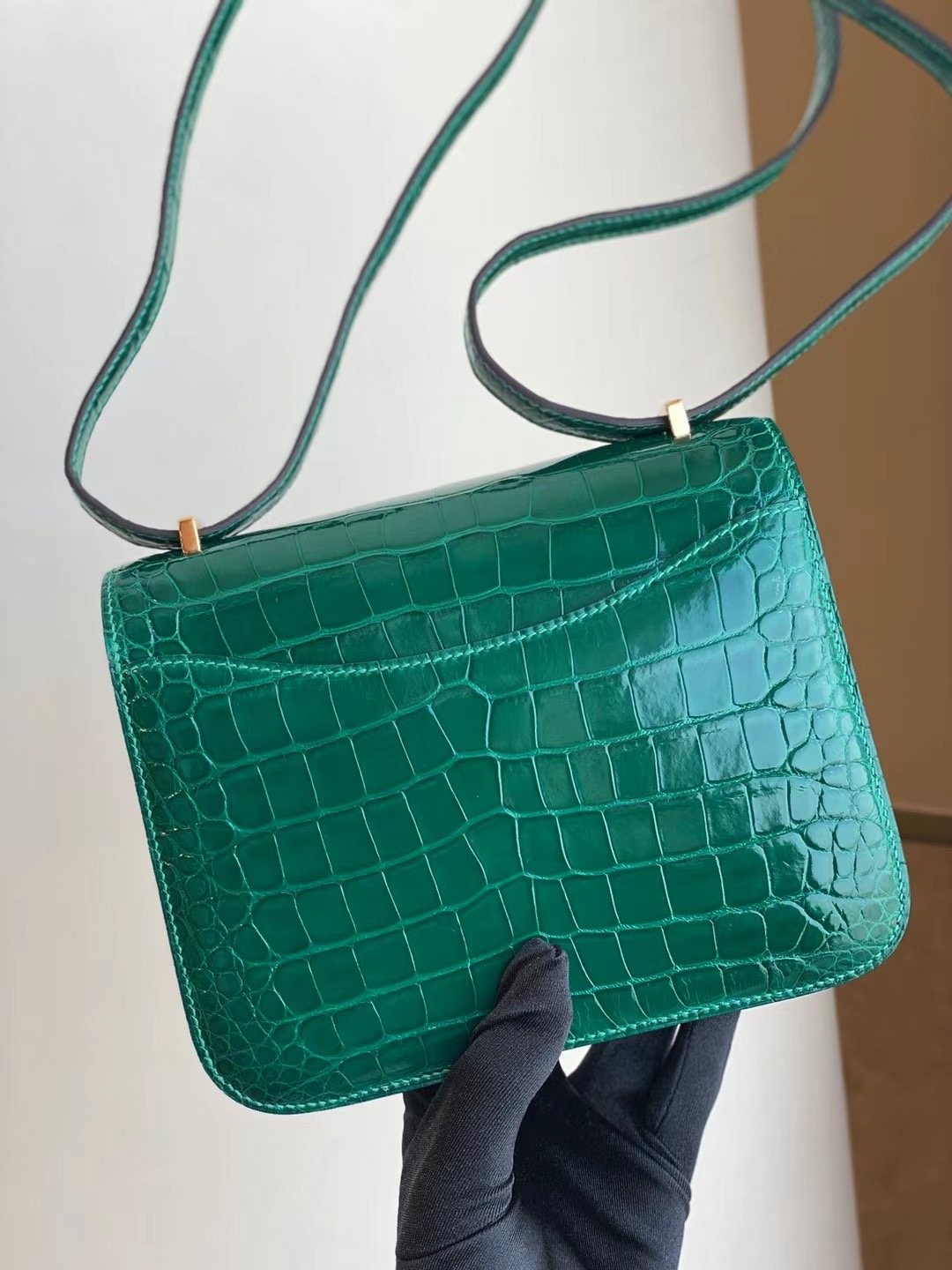 臺灣臺中市 Hermes Constance 19cm 6Q 翡翠綠 Vert emeraude 亮面方塊 美洲鱷魚