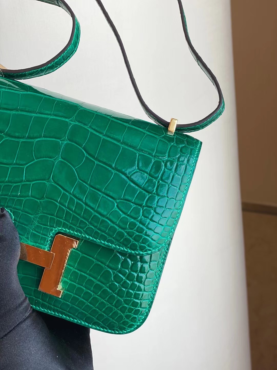 臺灣臺中市 Hermes Constance 19cm 6Q 翡翠綠 Vert emeraude 亮面方塊 美洲鱷魚