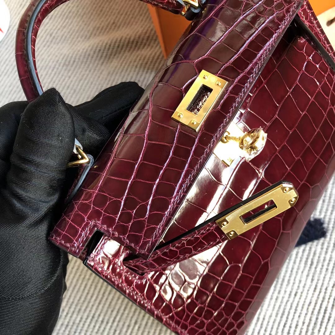 Hermes Kelly Mini Ⅱ 亮面方塊美洲鱷魚 57 波爾多酒紅 Bordeaux 全手工縫製 金扣
