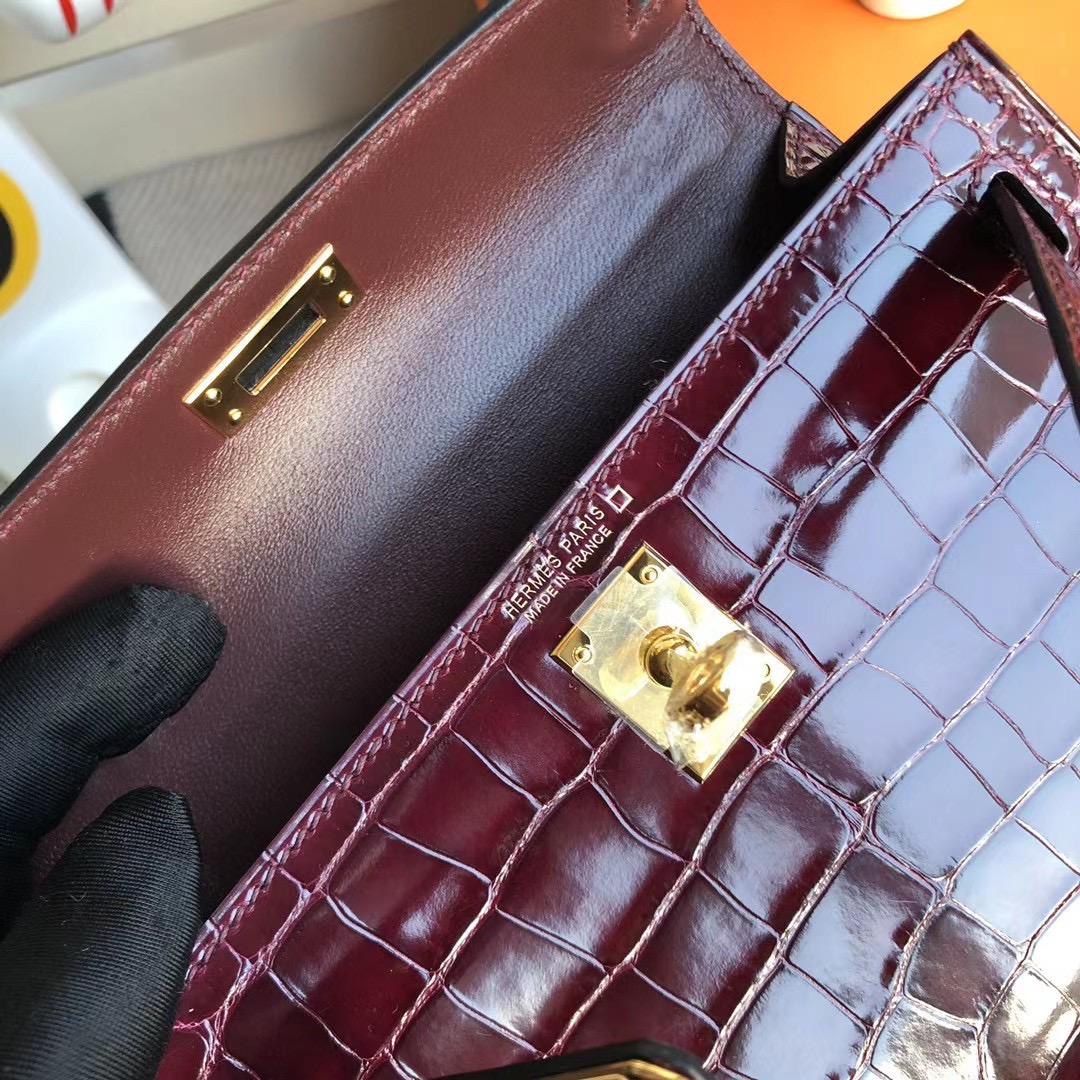 Hermes Kelly Mini Ⅱ 亮面方塊美洲鱷魚 57 波爾多酒紅 Bordeaux 全手工縫製 金扣