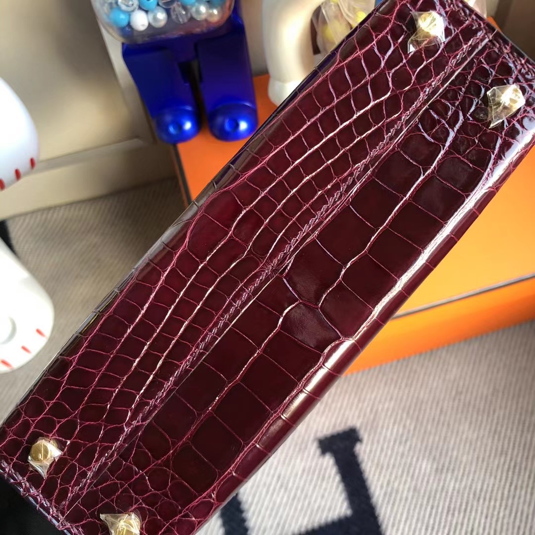 Hermes Kelly Mini Ⅱ 亮面方塊美洲鱷魚 57 波爾多酒紅 Bordeaux 全手工縫製 金扣