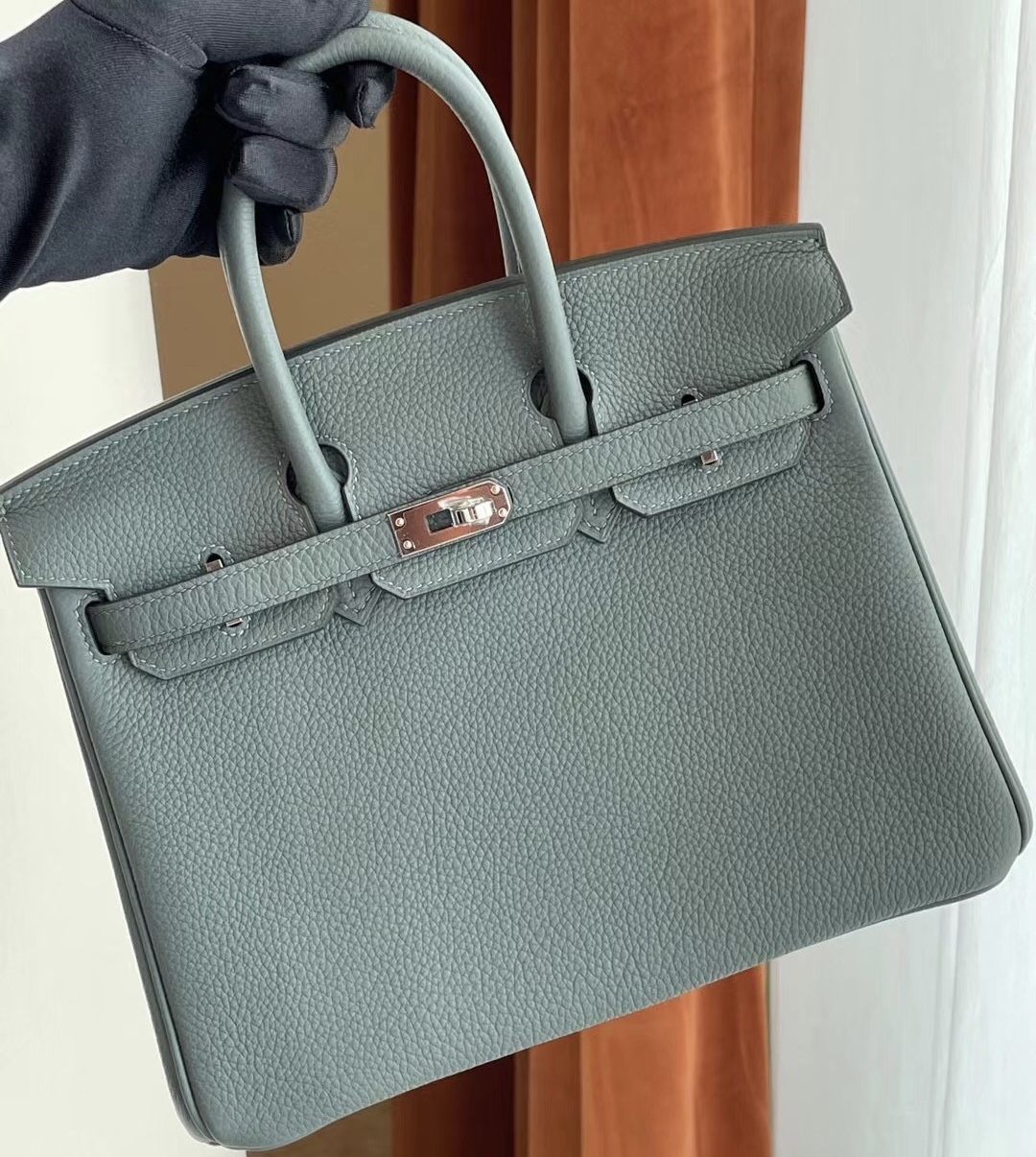 UK Britai Hermes Birkin 25cm togo 63 杏綠色 Vert Amande 全手工蜜蠟線縫 銀扣