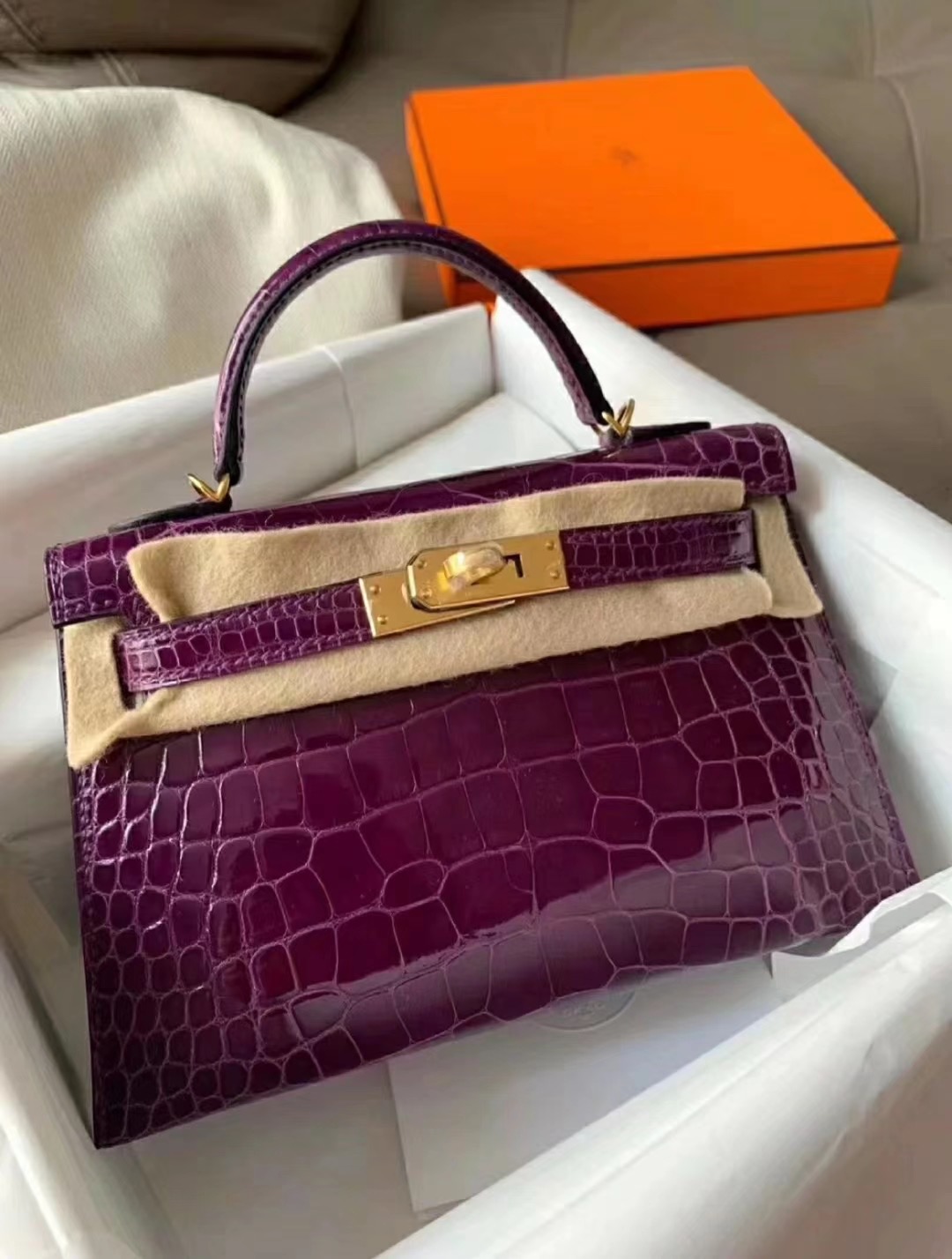 臺灣高雄市阿蓮區 Hermes Kelly mini II 2 代 N5 Cassis 黑加侖 加侖紫（最深純紫色）