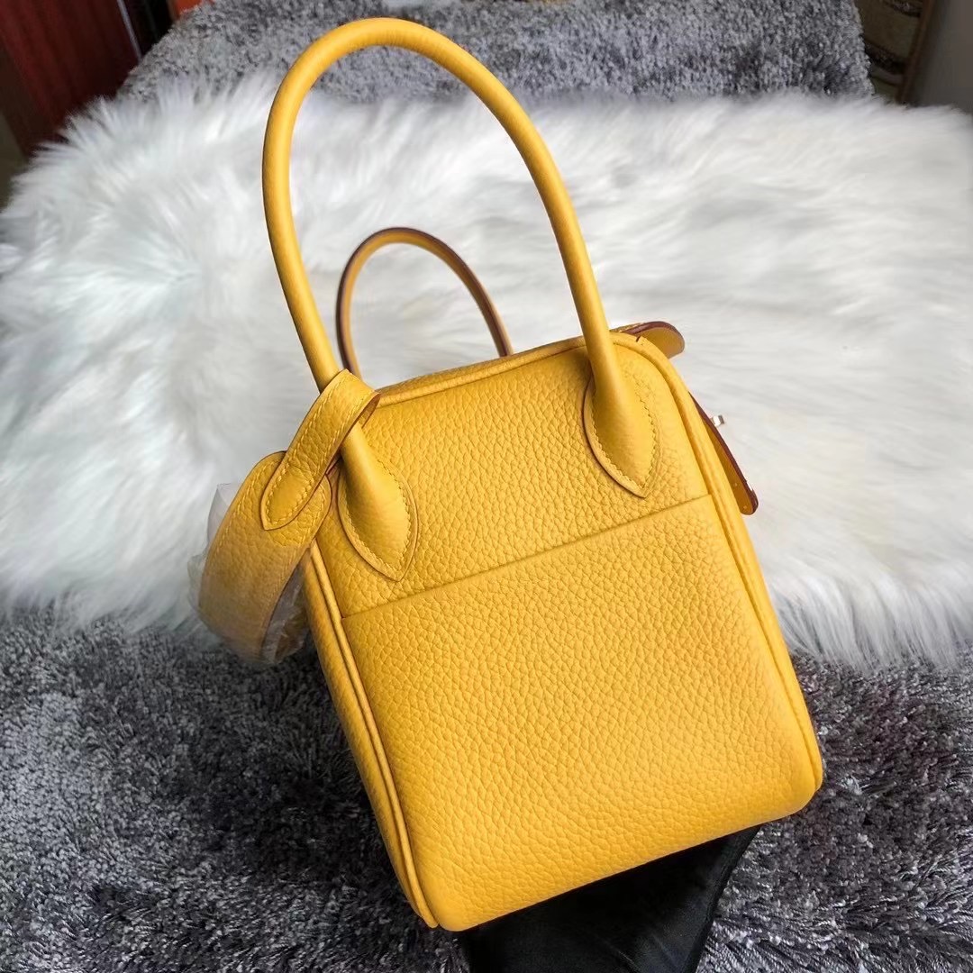 Hong Kong Hermes Lindy 26cm 9D Amber 琥珀黃 taurillon Clemence