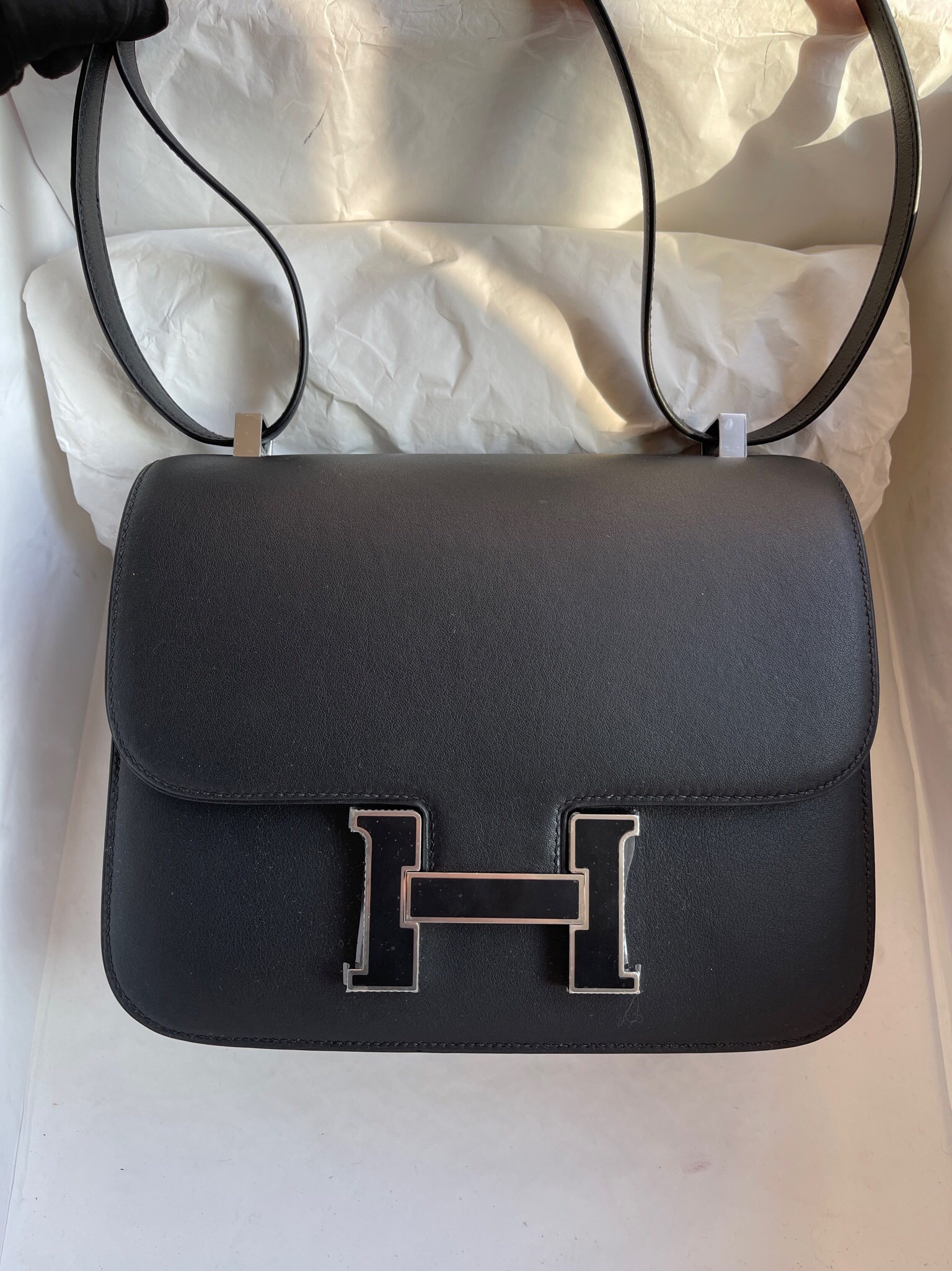 臺灣桃園市 愛馬仕 Hermes Constance 24cm Swift 原廠皮 89 Noir黑色配琺瑯扣