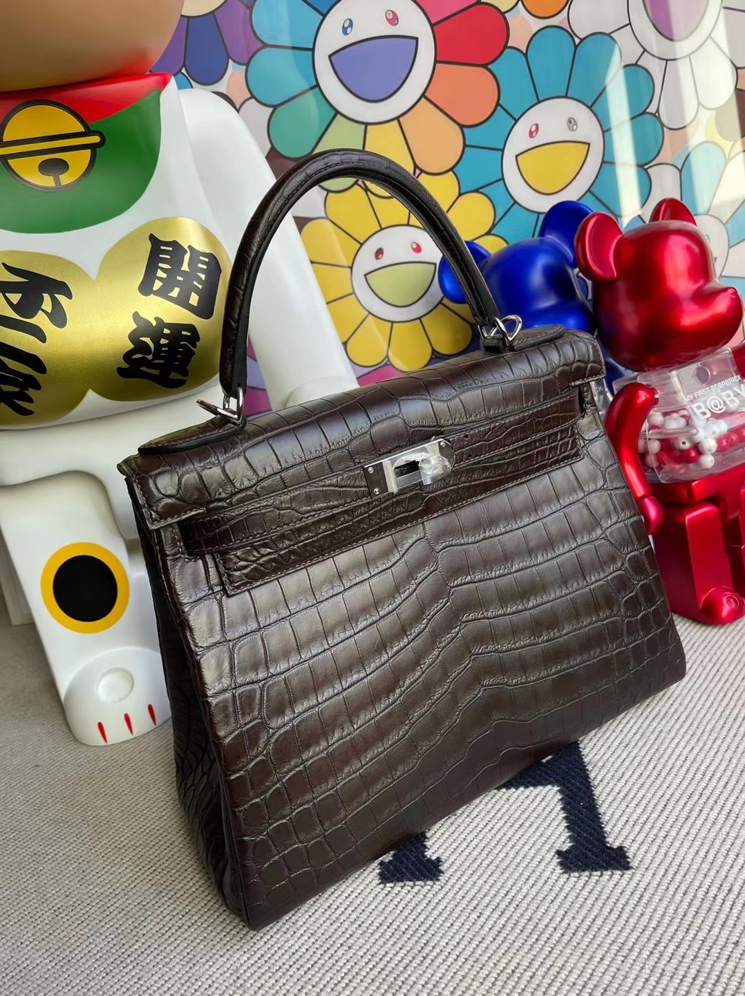 愛馬仕凱莉包尺寸 Hermes Kelly 28cm 47 Chocolate 羅鱷魚手工蜜蠟線縫製 客定製出