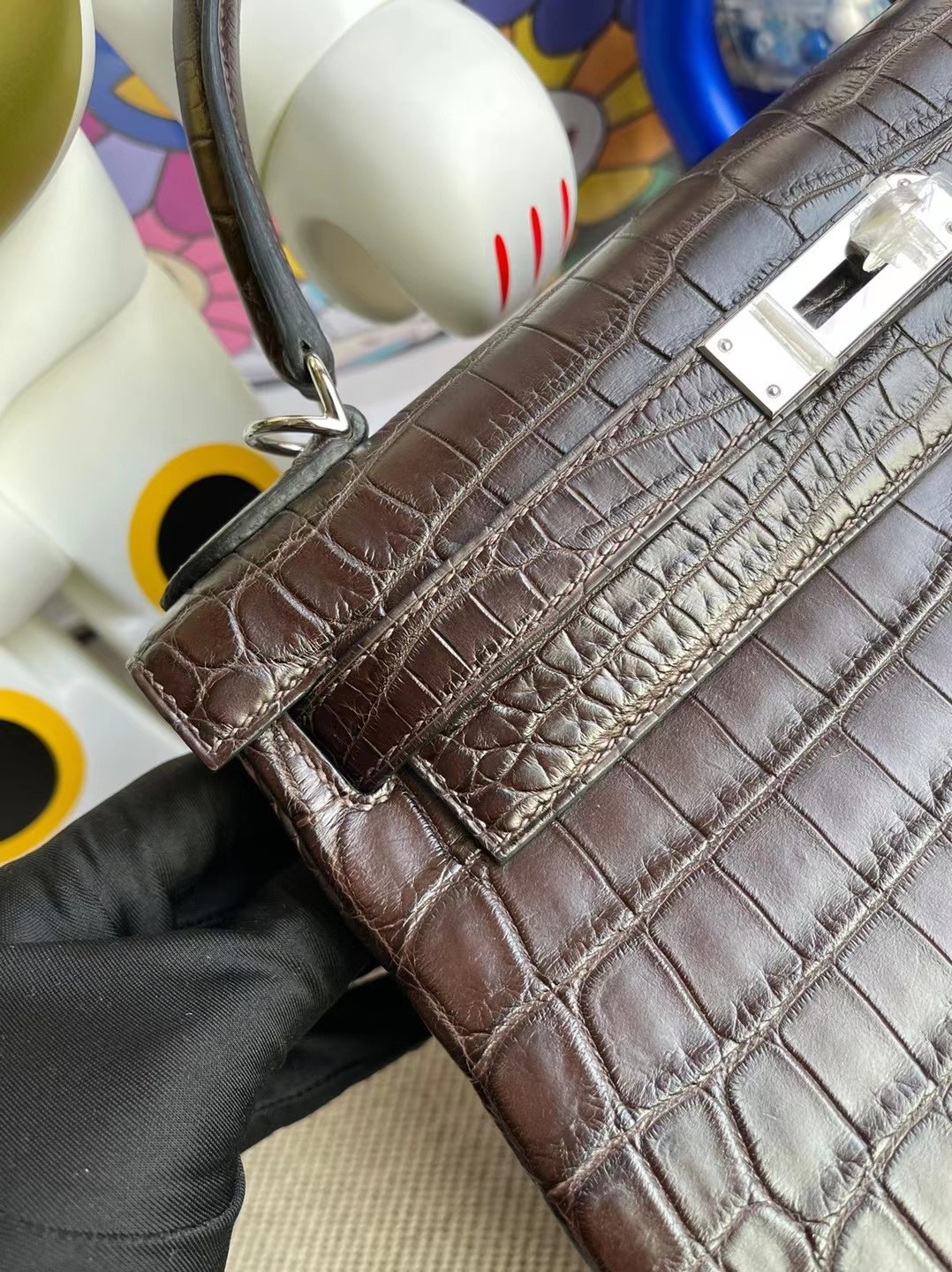 愛馬仕凱莉包尺寸 Hermes Kelly 28cm 47 Chocolate 羅鱷魚手工蜜蠟線縫製 客定製出