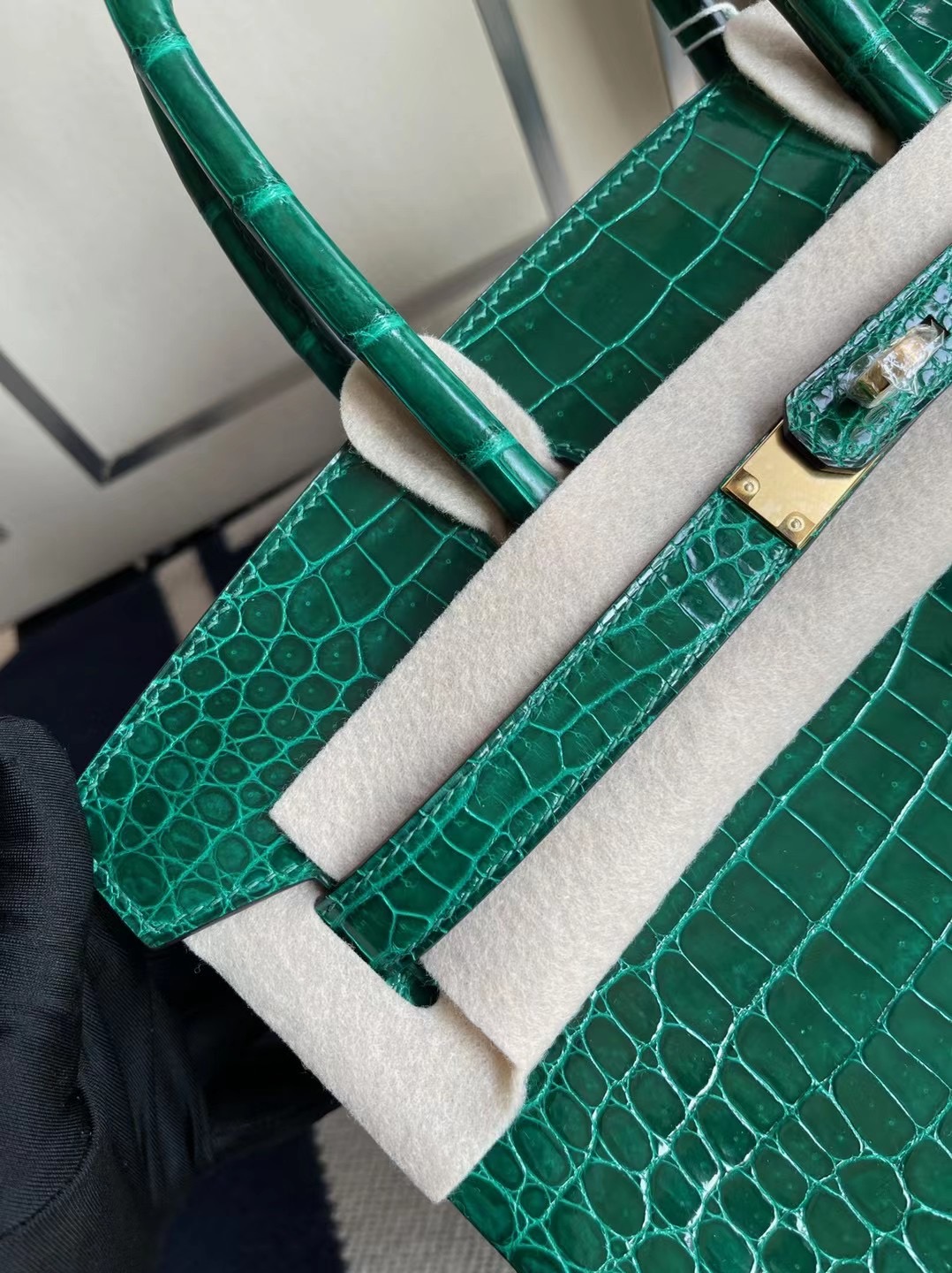 愛馬仕鉑金包包 Hermes Birkin 30cm 6Q 翡翠綠 Very Emerald 亮面倒v澳洲灣鱷 金扣