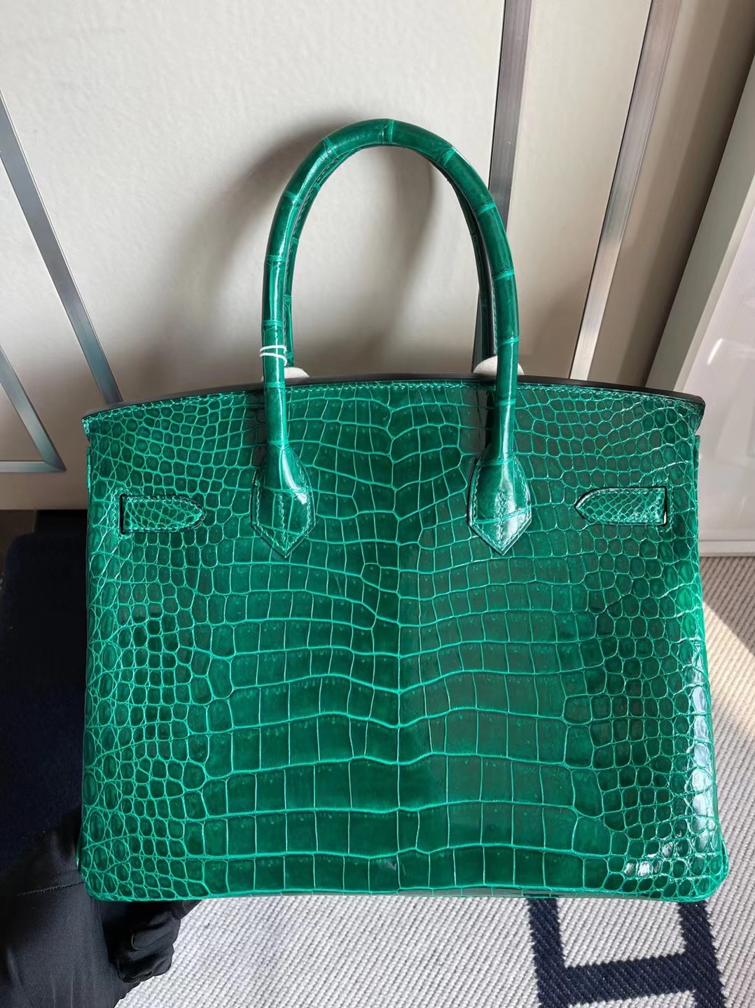 愛馬仕鉑金包包 Hermes Birkin 30cm 6Q 翡翠綠 Very Emerald 亮面倒v澳洲灣鱷 金扣