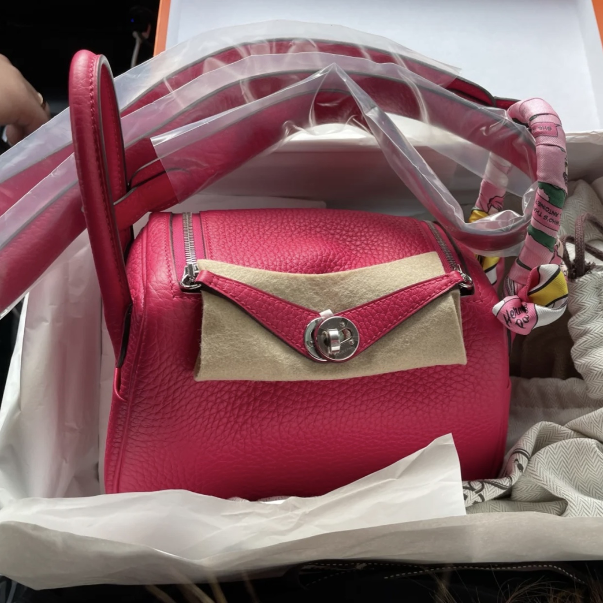 Hermes Lindy Mini taurillon Clemence 90 Framboise 覆盆子粉色 接受定製