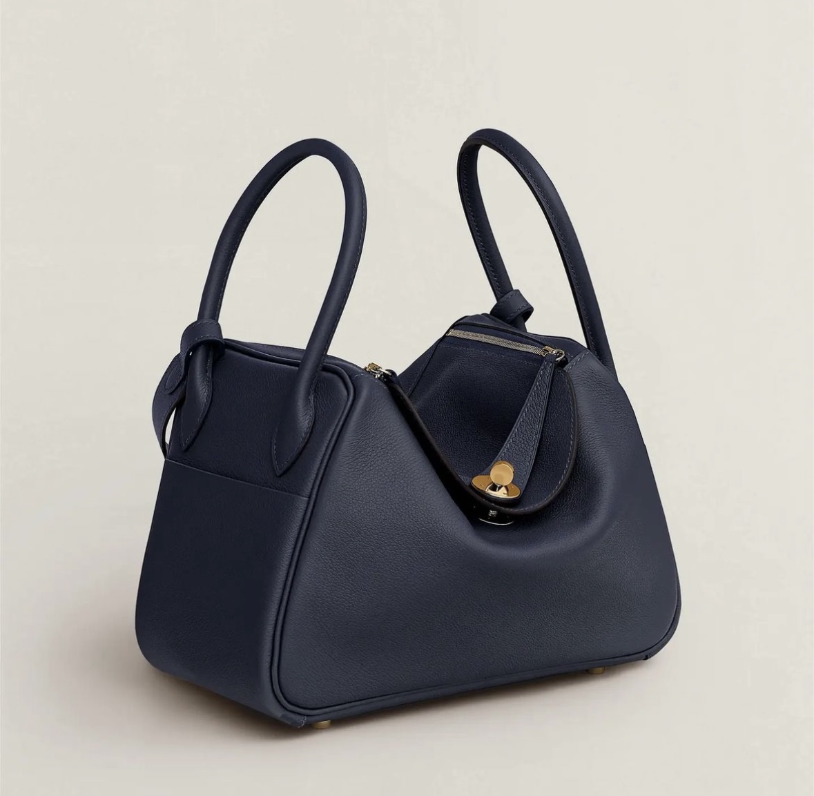 愛馬仕琳迪包 女包價格與圖片 Hermès Lindy 26 bag Bleu Nuit Evercolor