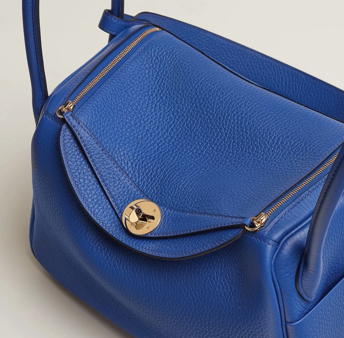 Hermès Lindy 26 bag CKO8 Bleu Royal Clemence Price and picture