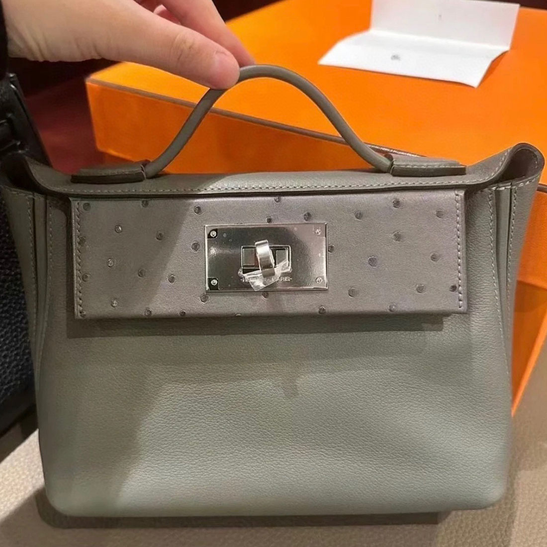 愛馬仕 Hermes mini 24/24 Evercolor/Ostrich CK0L Gris Meyer 积雨云灰