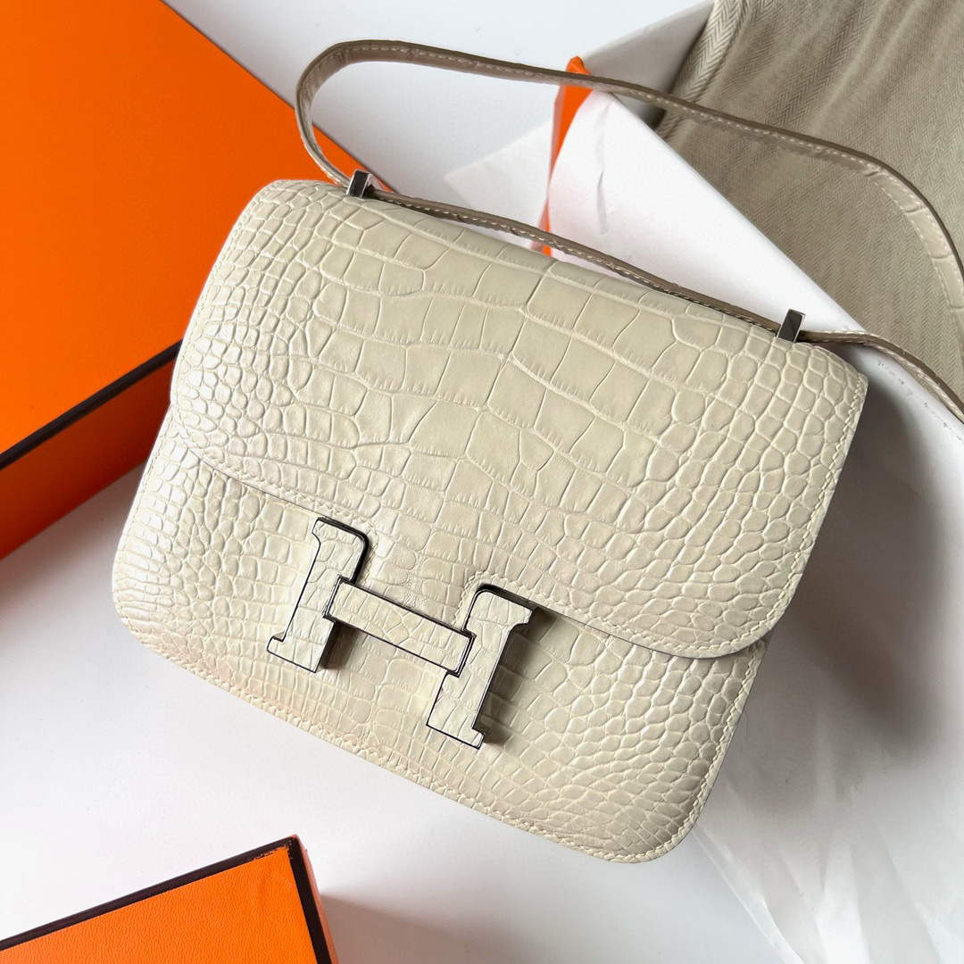 愛馬仕康康包哪個顏色最好 Hermès Constance 18 Matte Alligator Crocodile 8L Beton 鱷魚扣