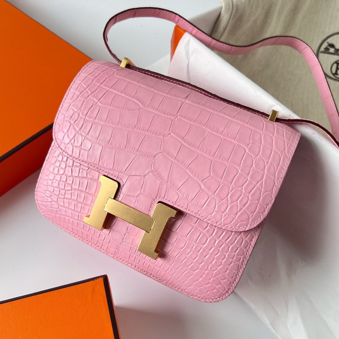 Hermes Constance 18cm Matte Alligator Crocodile 3Q Rose Sakura