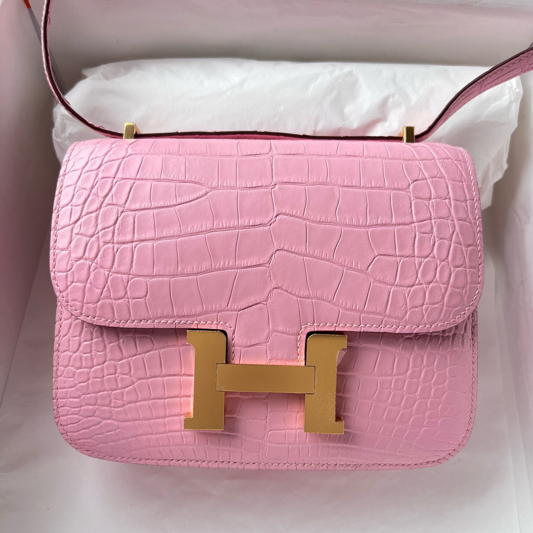 Hermes Constance 18cm Matte Alligator Crocodile 3Q Rose Sakura