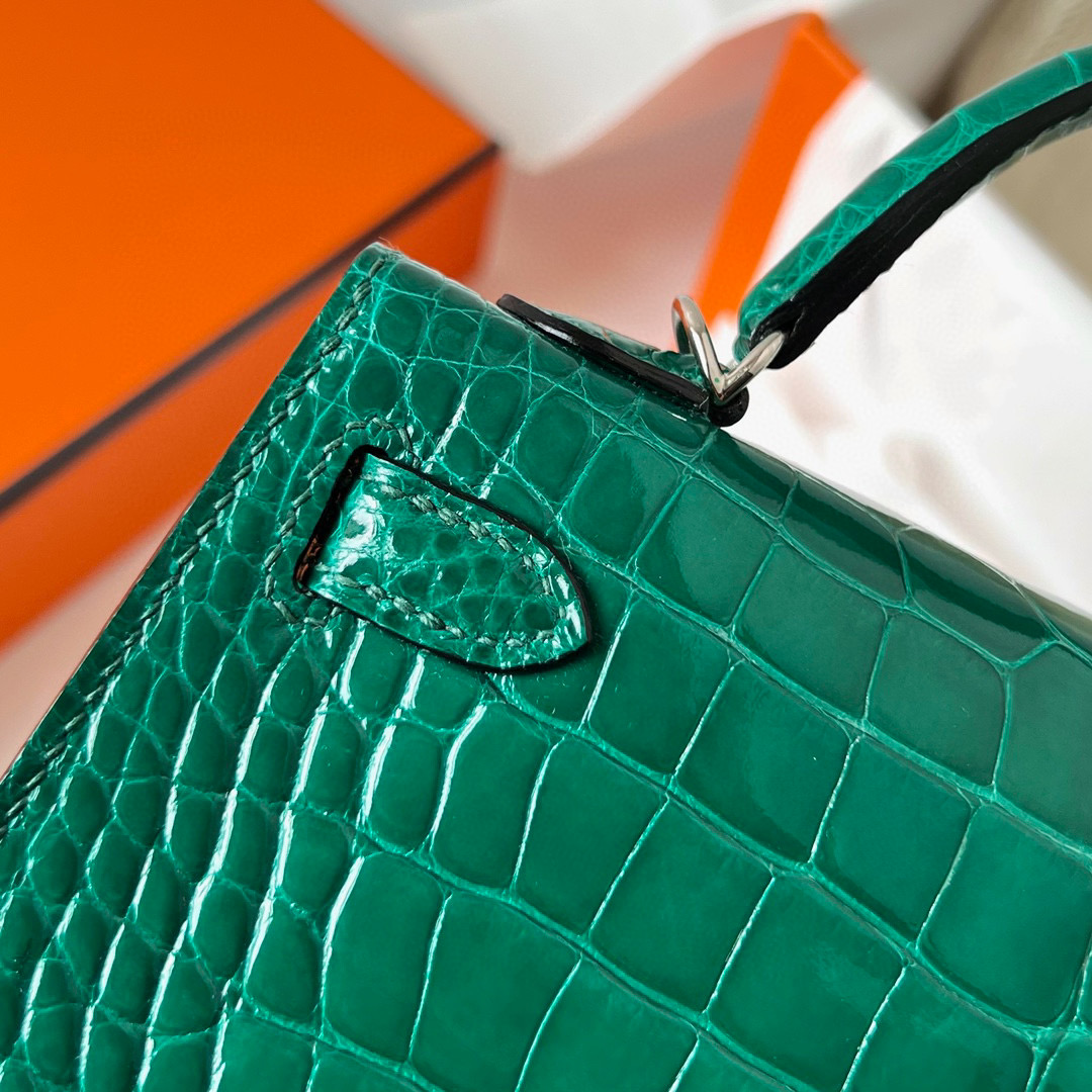Hermès Kelly 20 Mini II Sellier Shiny Alligator Crocodile 6Q Very Emerald