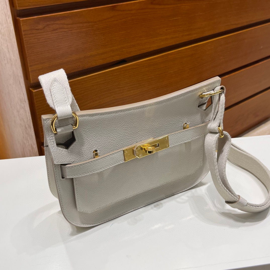 新加坡愛馬仕吉普賽包尺寸和價格 Hermes Jypsiere Mini 吉普赛 Swift 8L Beton GHW